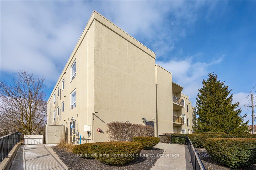 245 Queen Street W 301 Property Photo 45