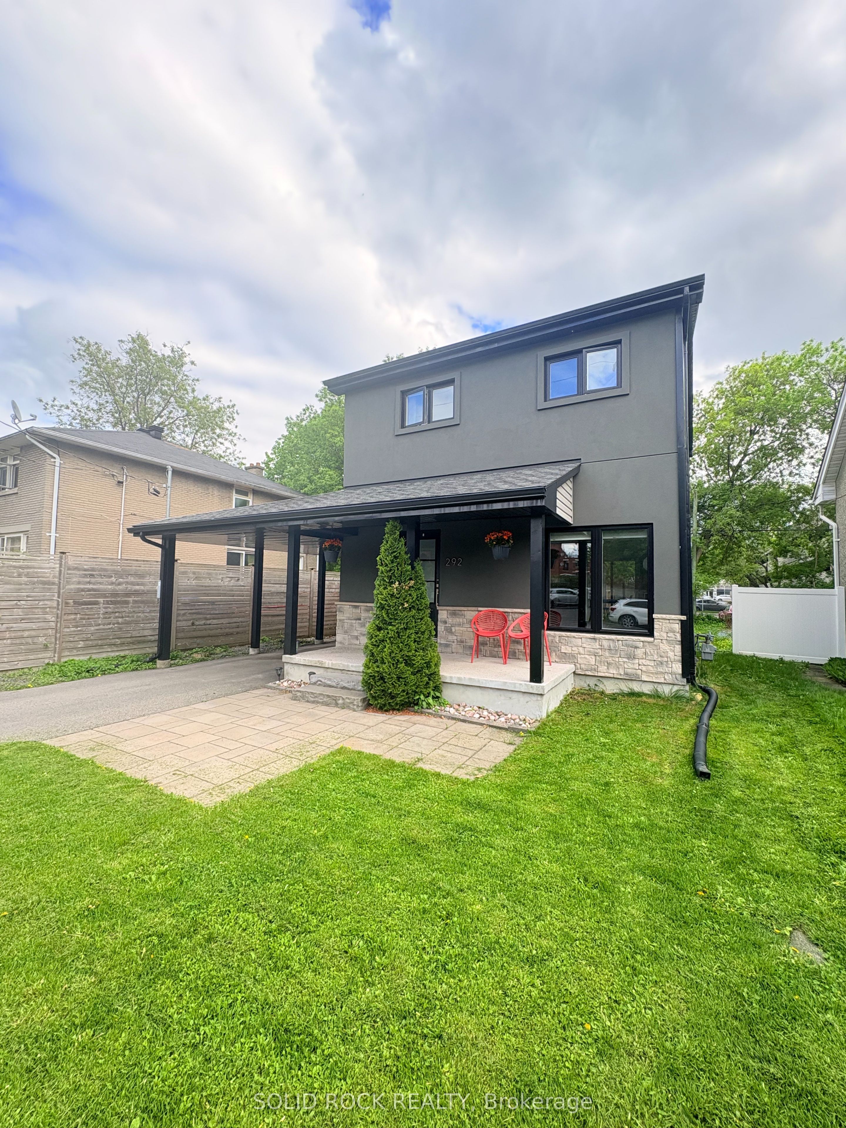 292 Currell Avenue Property Photo 1