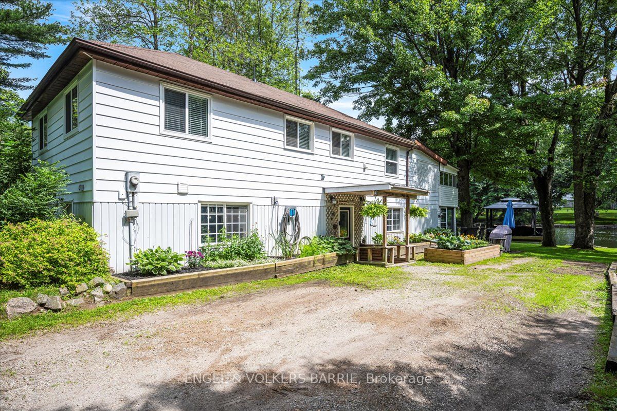 1057 Severn River Road Property Photo 2