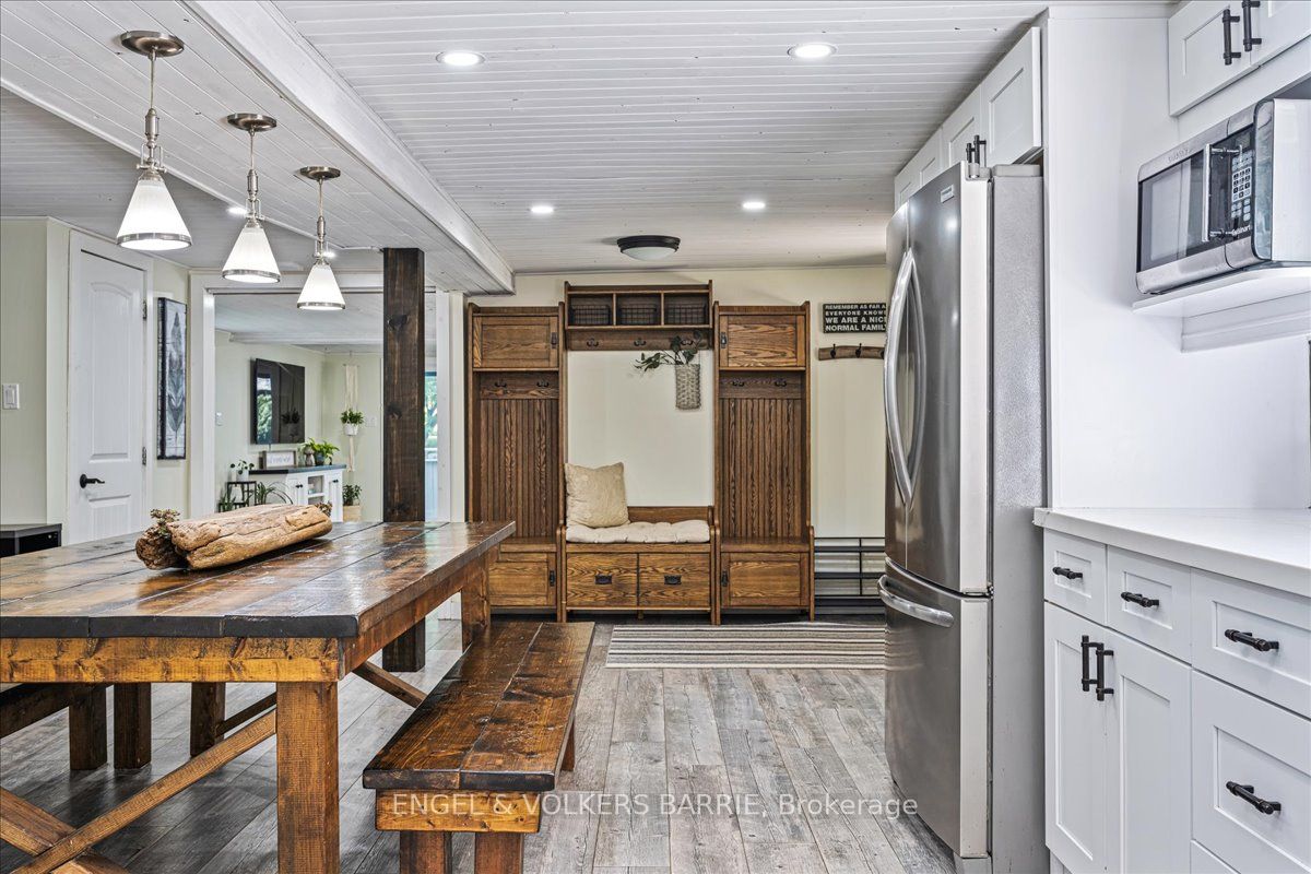 1057 Severn River Road Property Photo 8