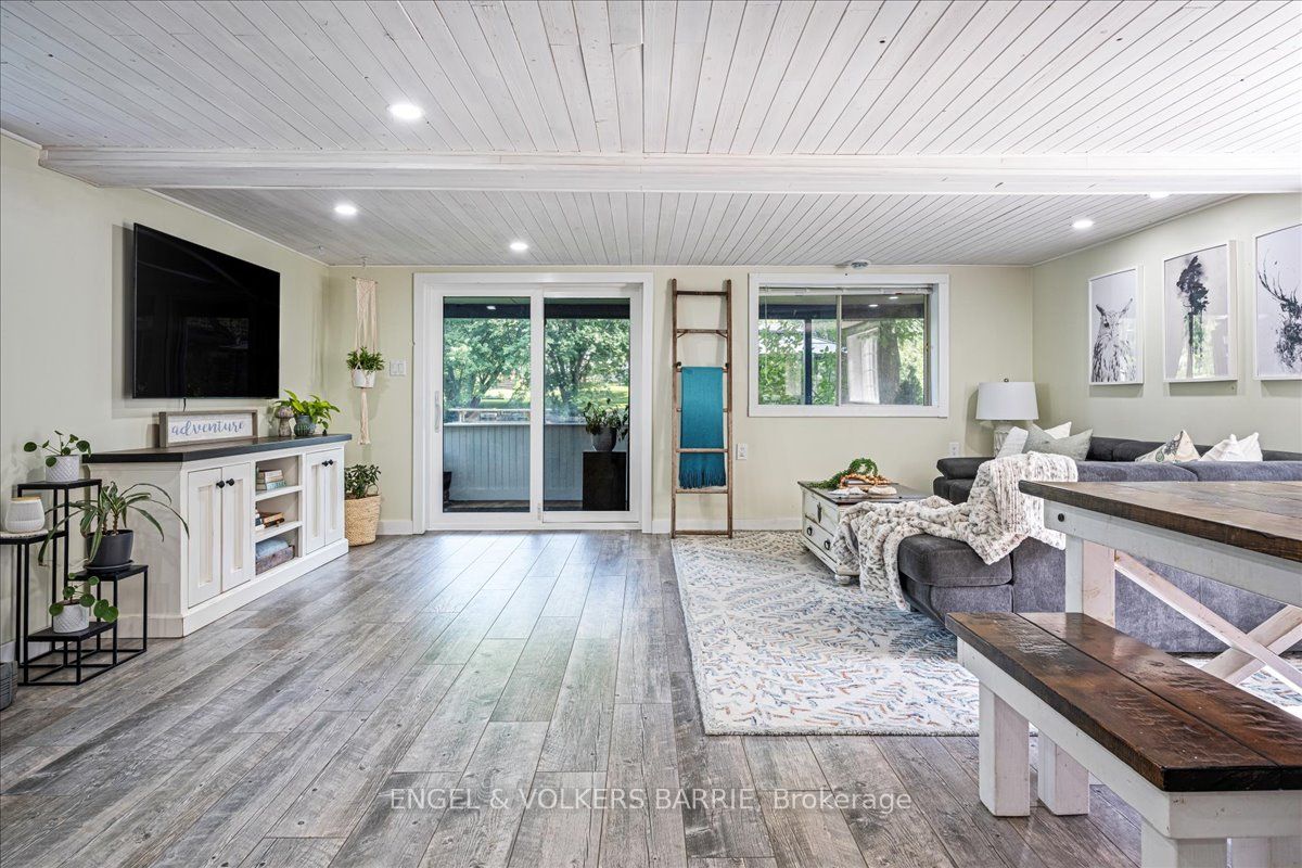 1057 Severn River Road Property Photo 11