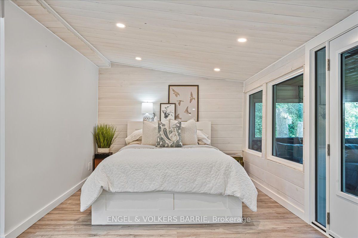 1057 Severn River Road Property Photo 17
