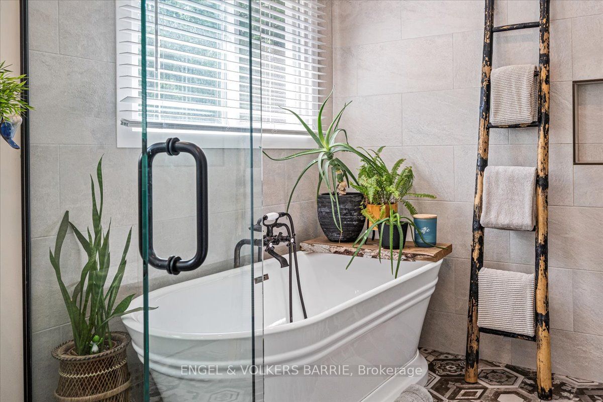 1057 Severn River Road Property Photo 18