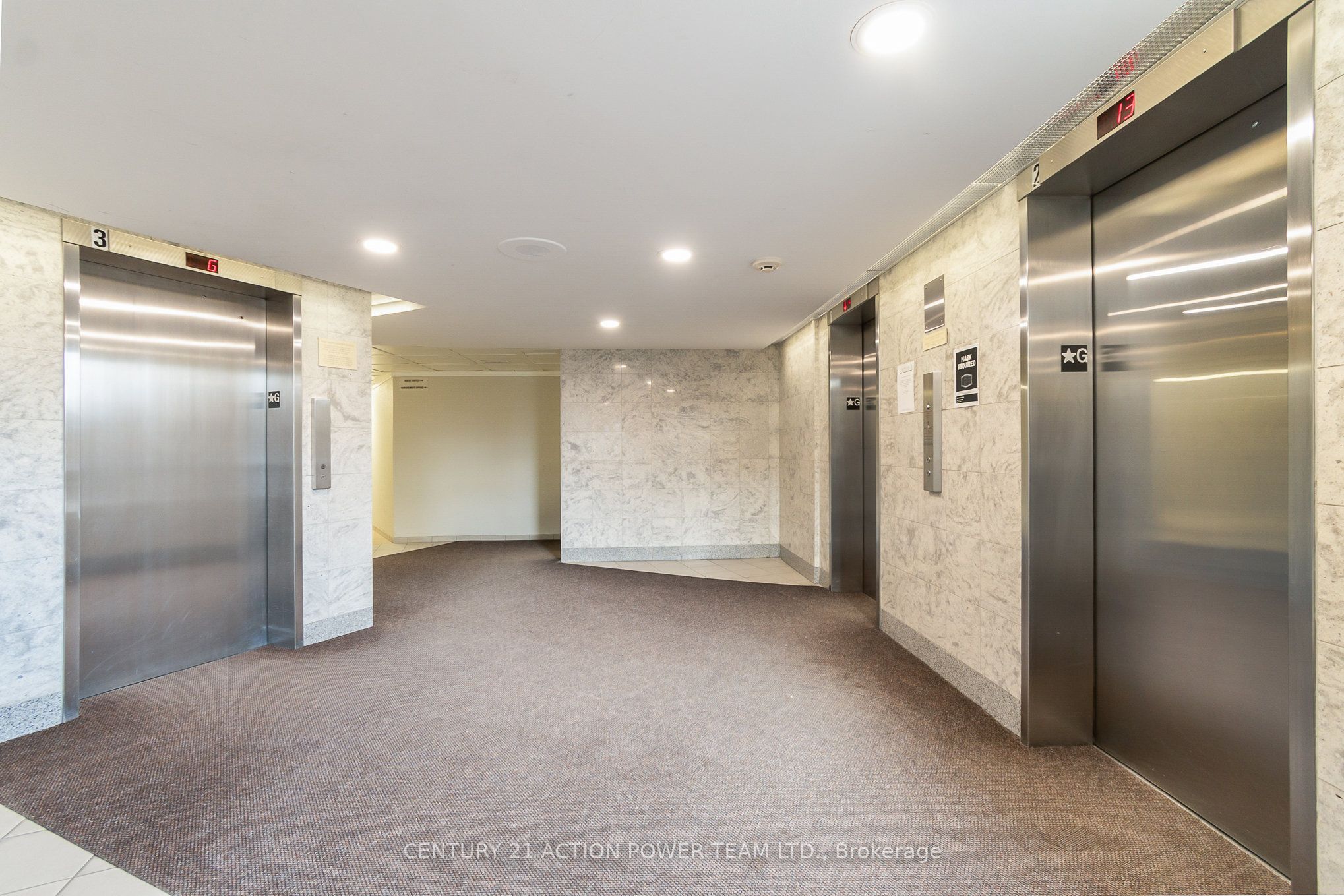915 Elmsmere Road 707 Property Photo 4