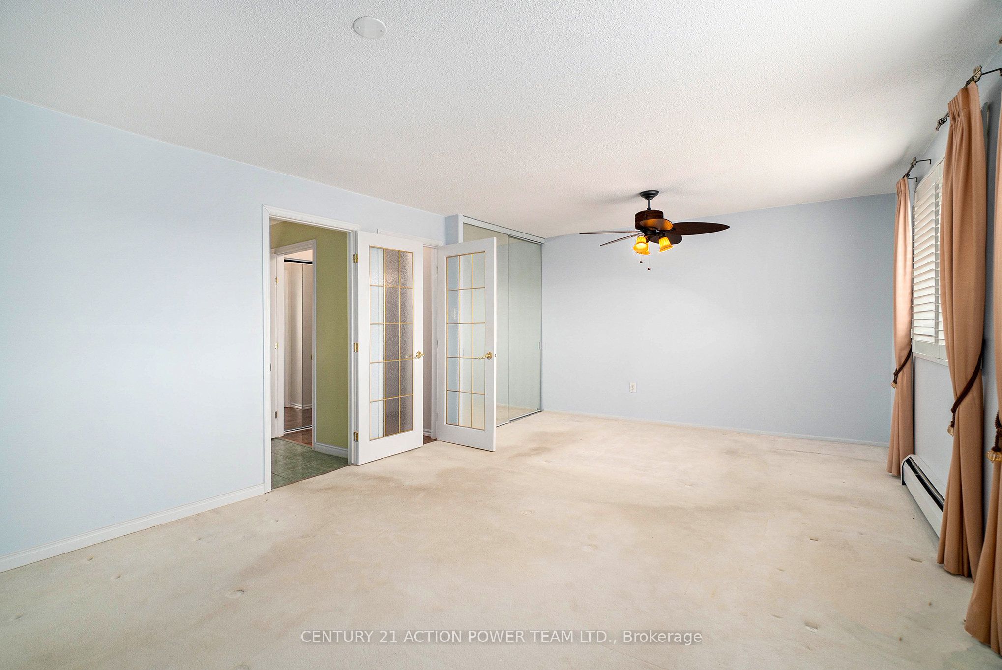 915 Elmsmere Road 707 Property Photo 11