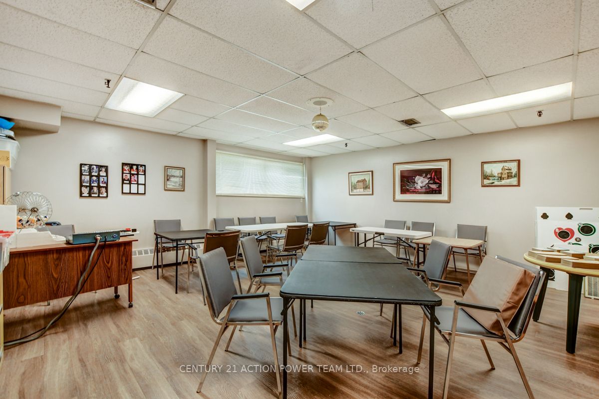 915 Elmsmere Road 707 Property Photo 18