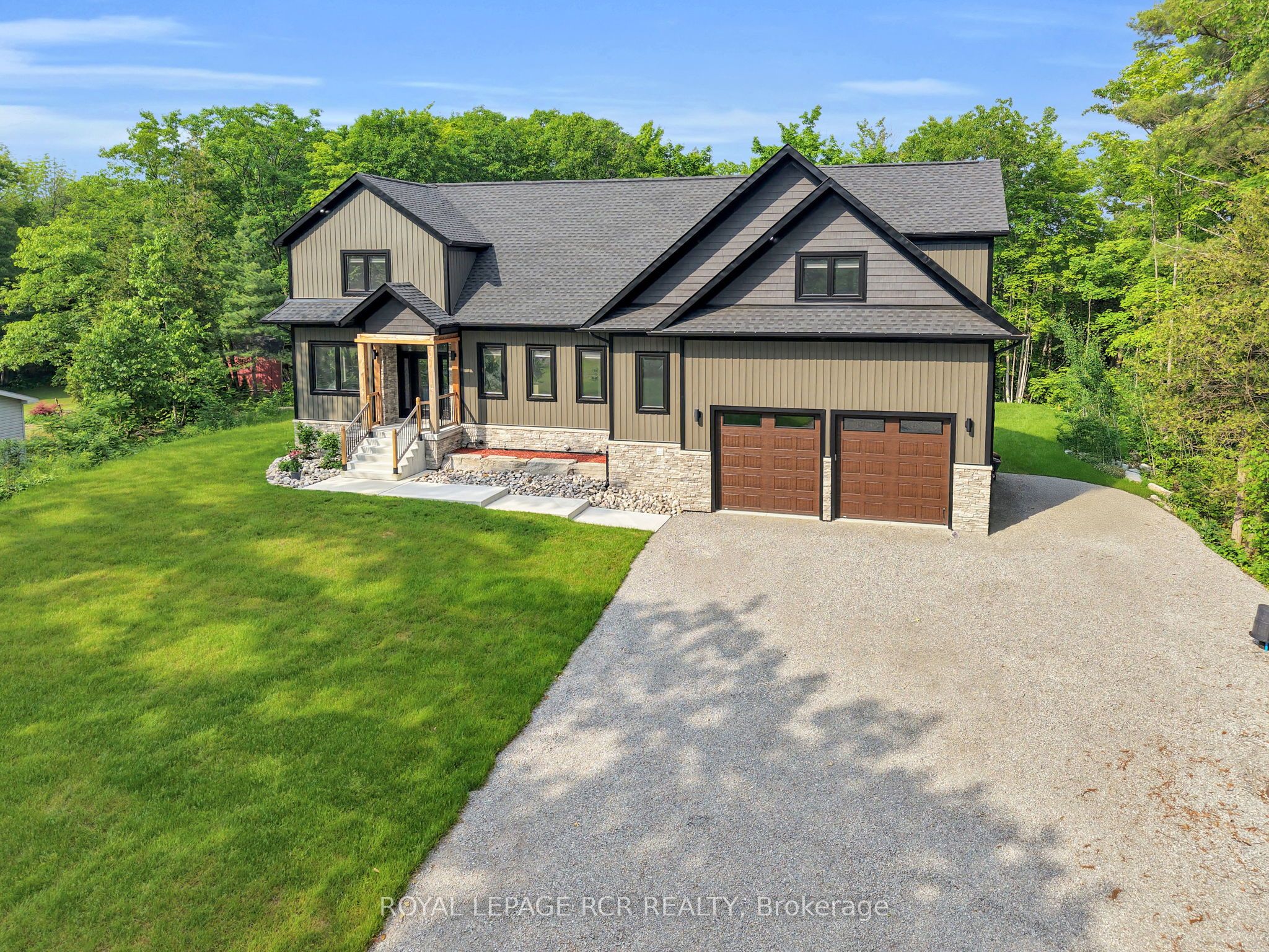 2360 Honey Harbour Road Property Photo 1
