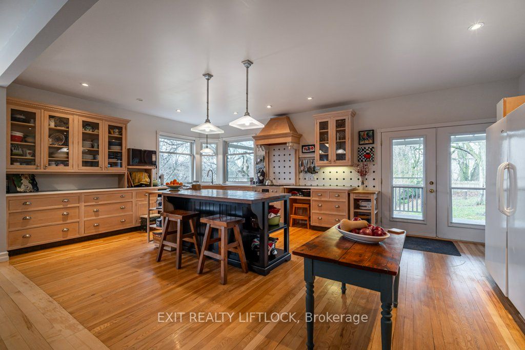 57 King Street Property Photo 1