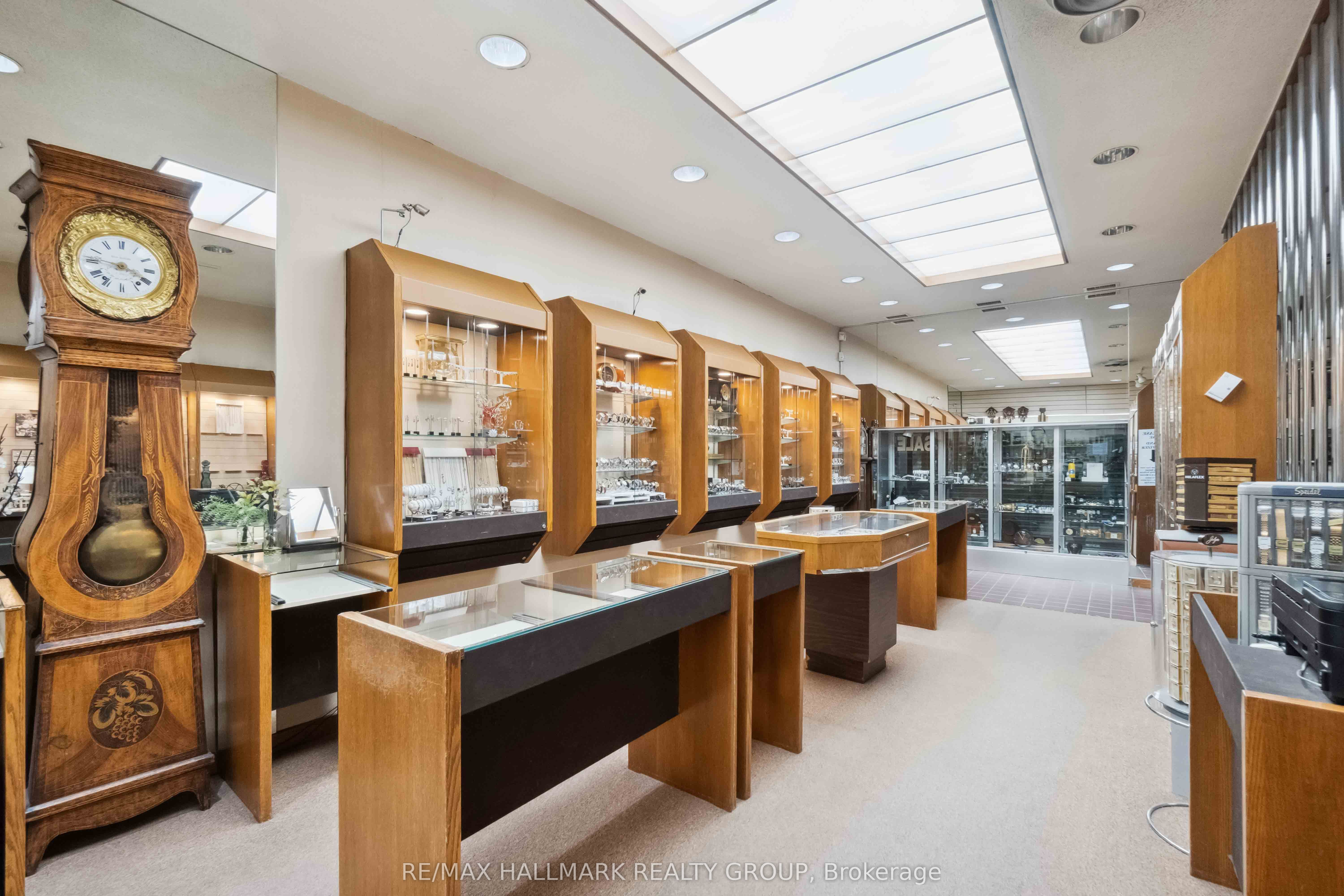 431 Bank Street Property Photo 6