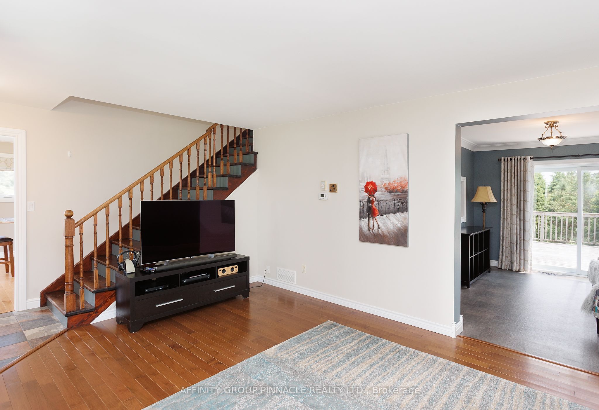 730 The Glen Road Property Photo 14