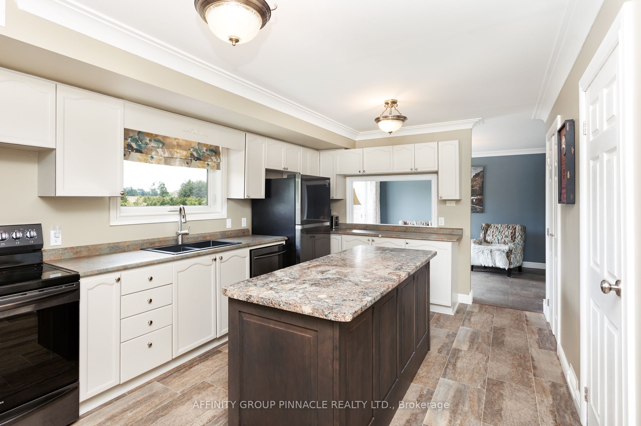 730 The Glen Road Property Photo 19