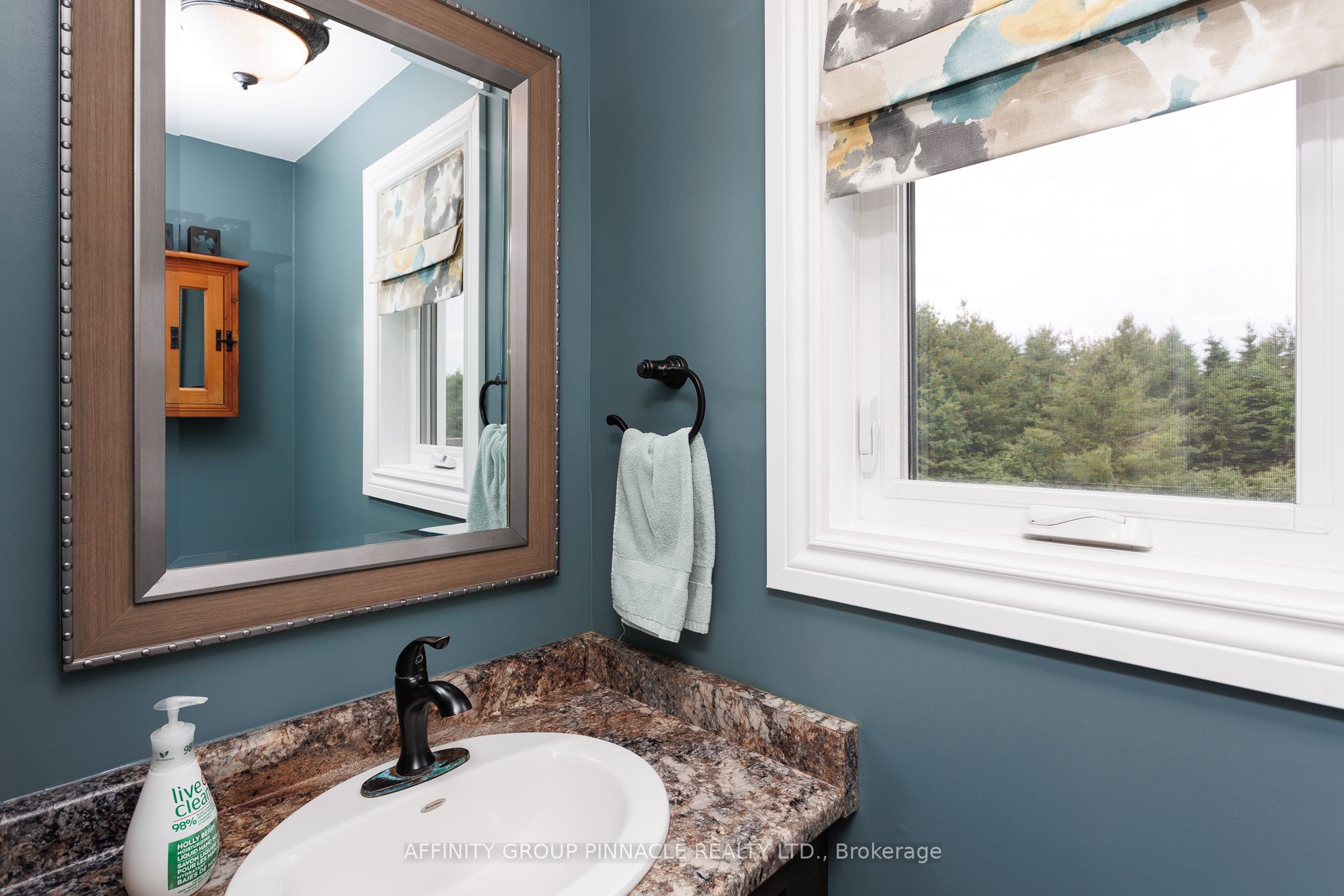 730 The Glen Road Property Photo 24