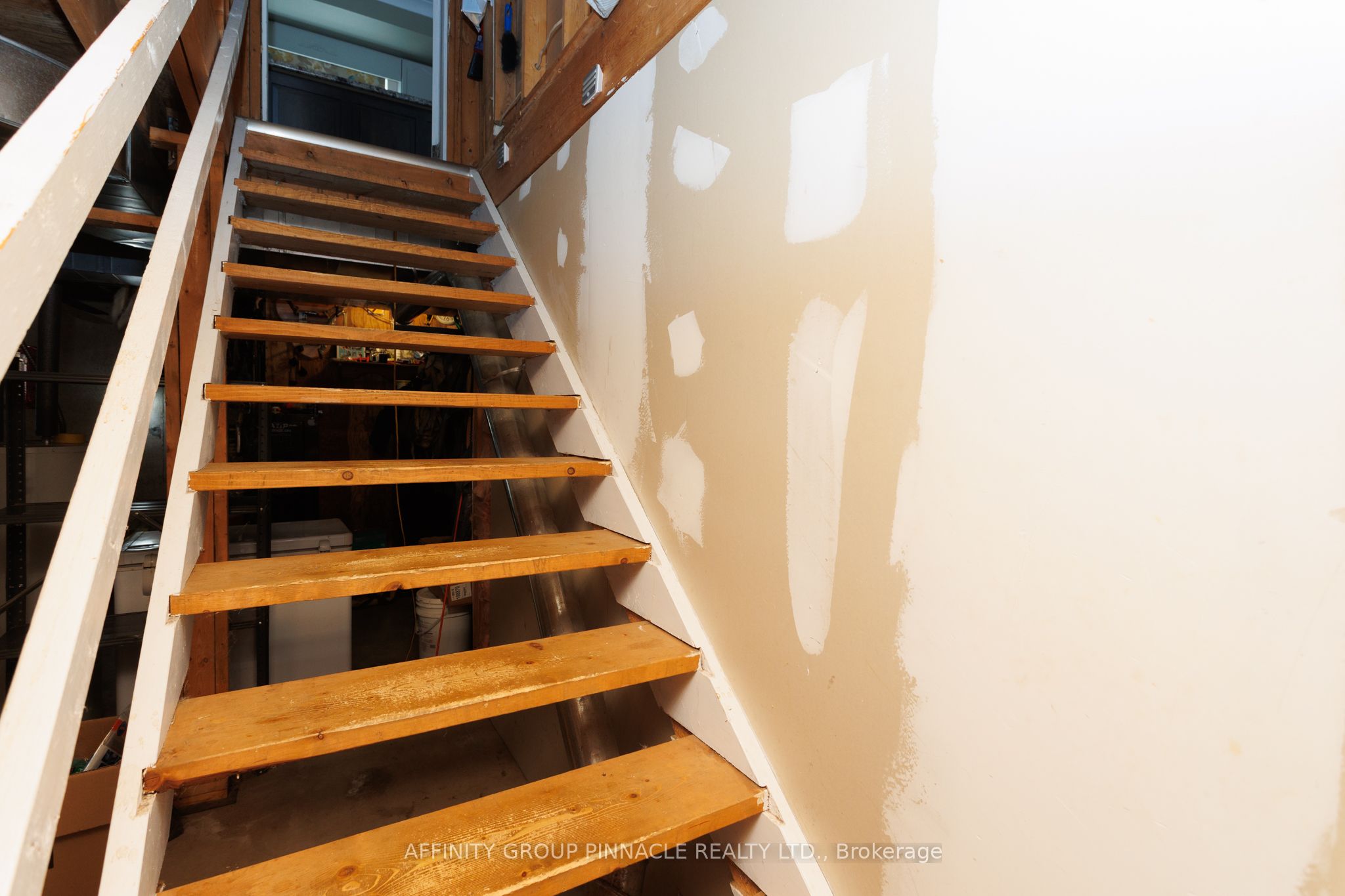 730 The Glen Road Property Photo 38