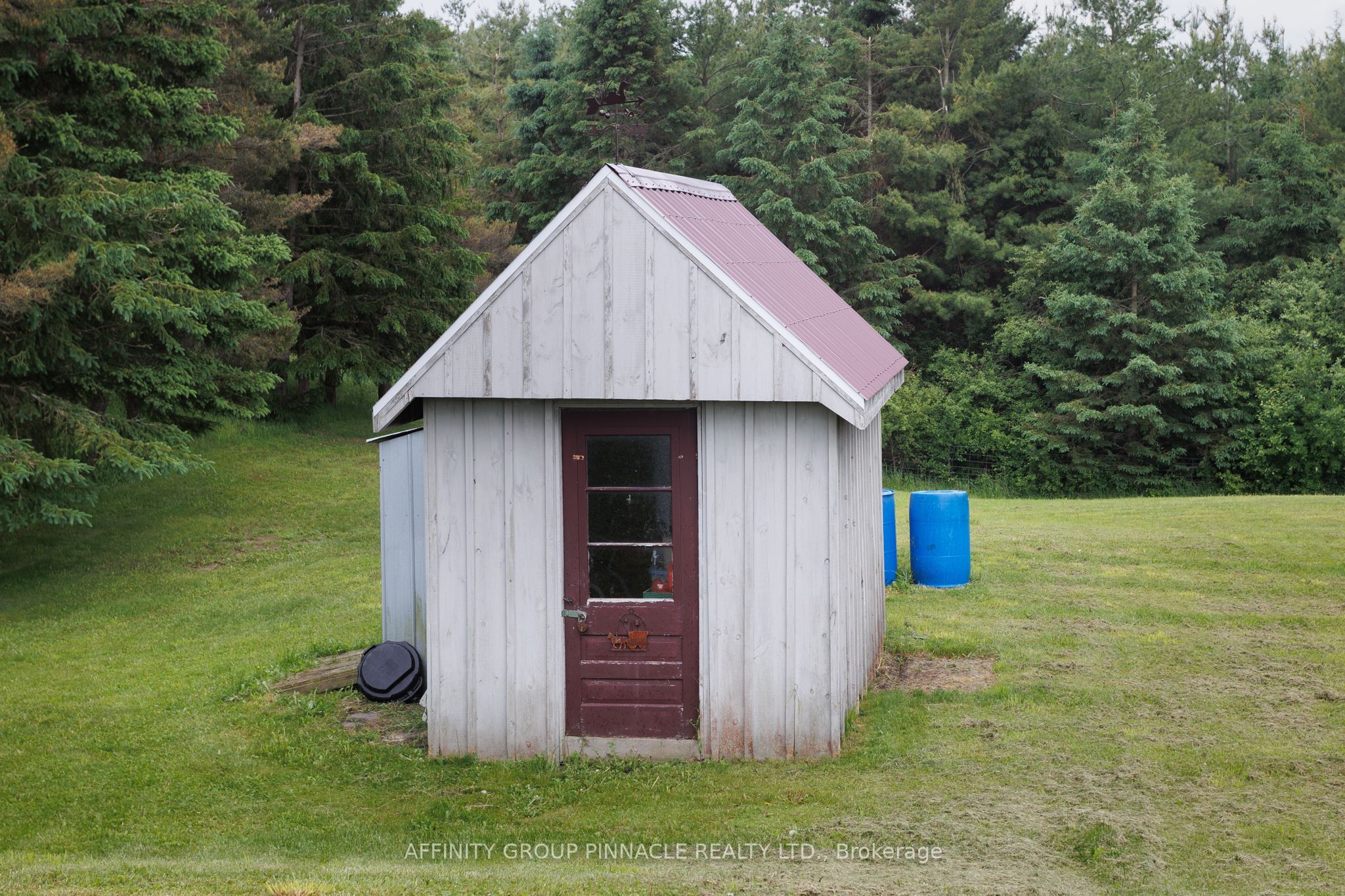 730 The Glen Road Property Photo 43