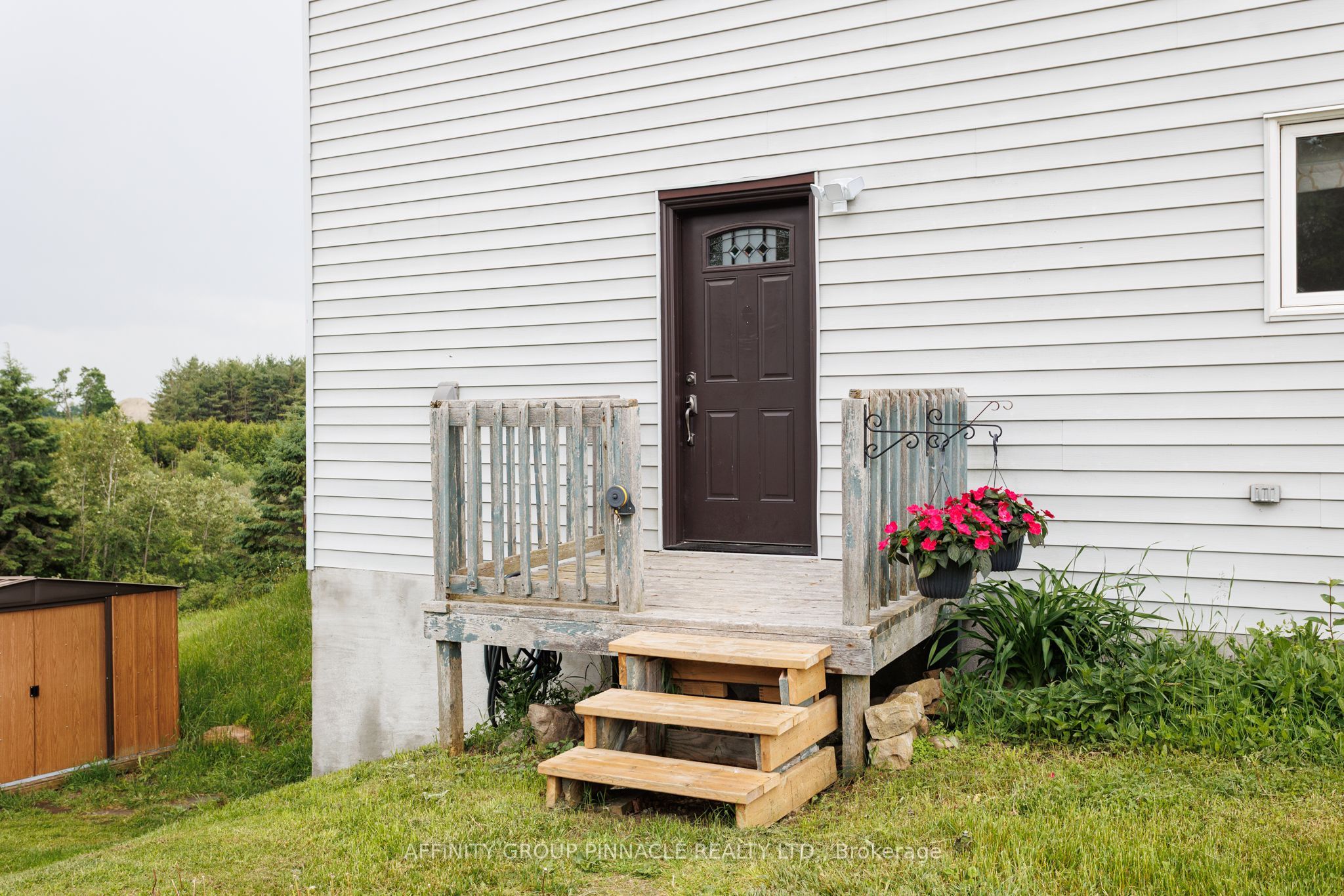 730 The Glen Road Property Photo 45