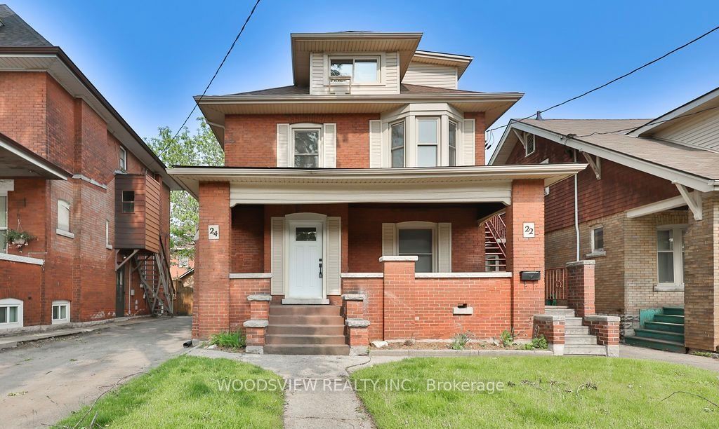 24 Leinster Avenue S Lower Property Photo 1