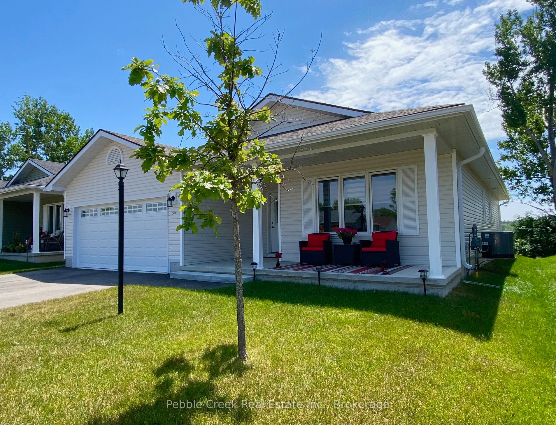 263 Lake Breeze Dr Property Photo 1