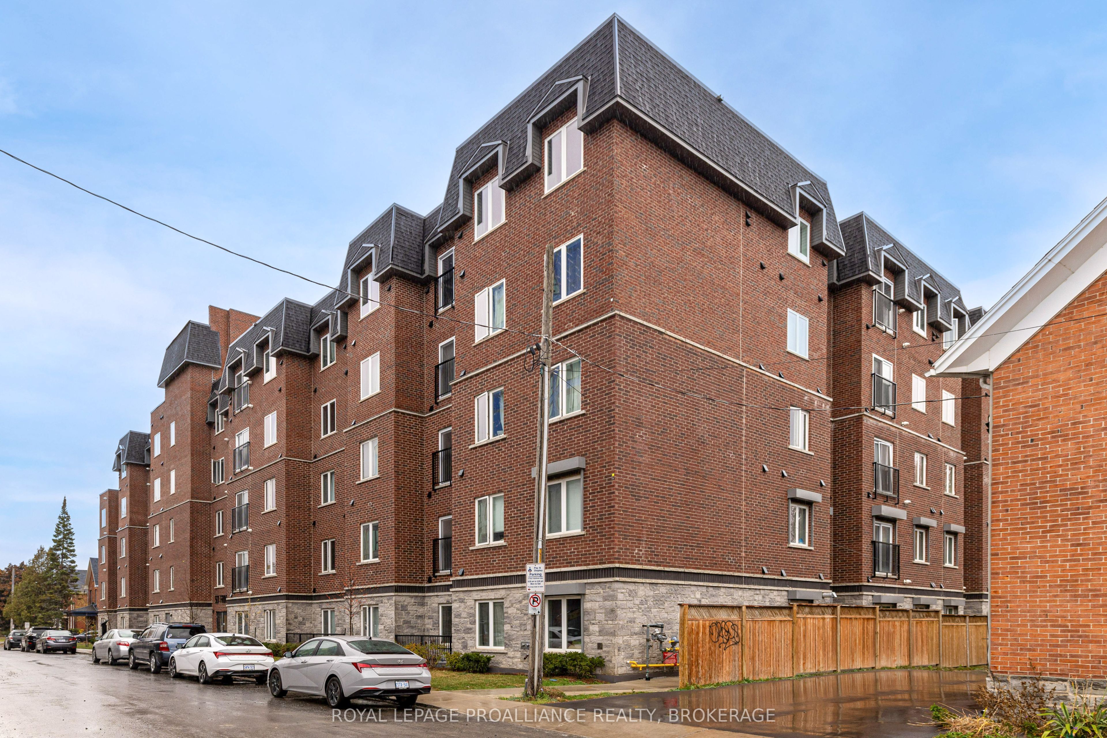 #113 - 501 Frontenac Street Property Photo 1