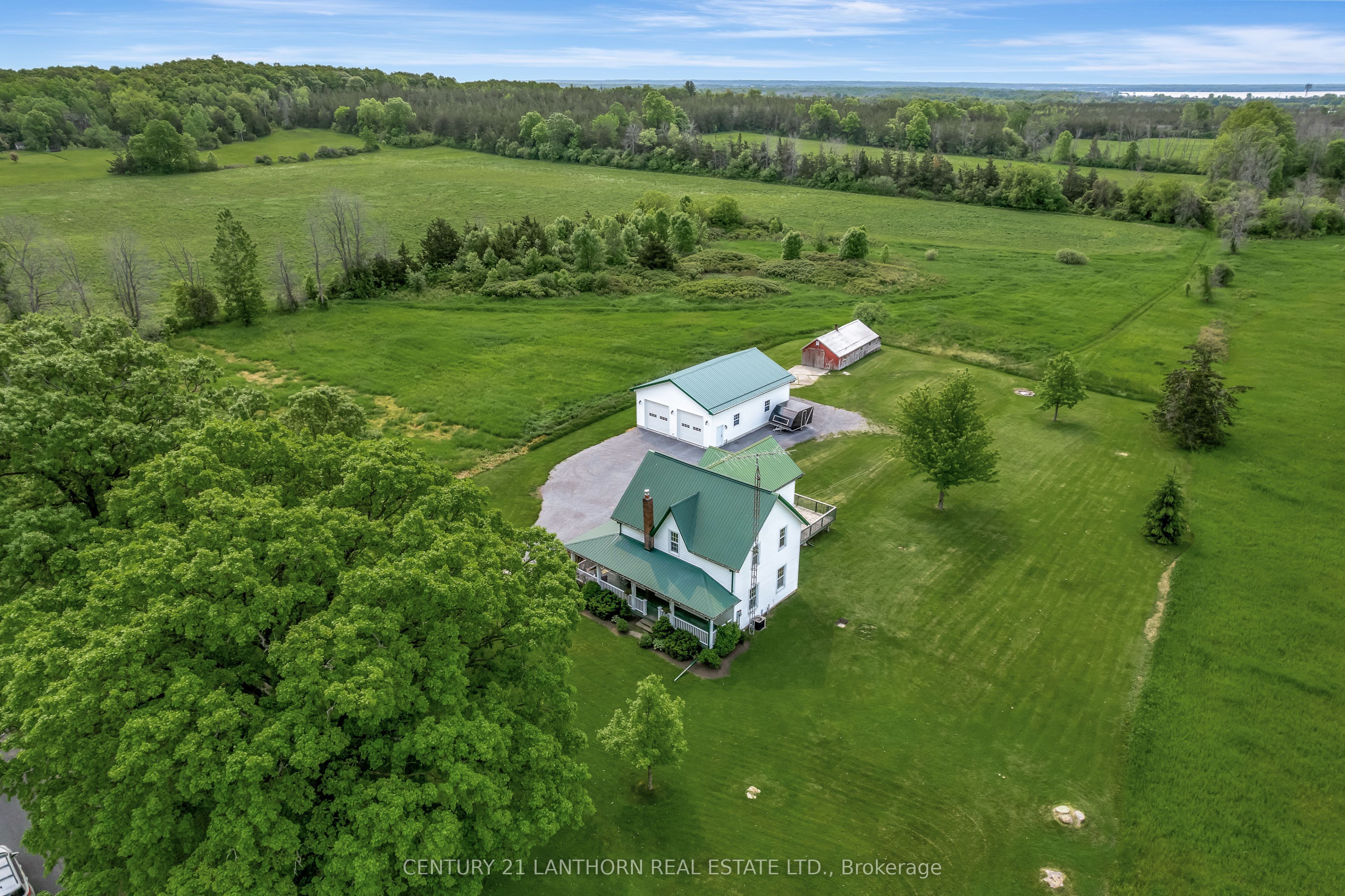 1486 Airport Parkway Property Photo 1