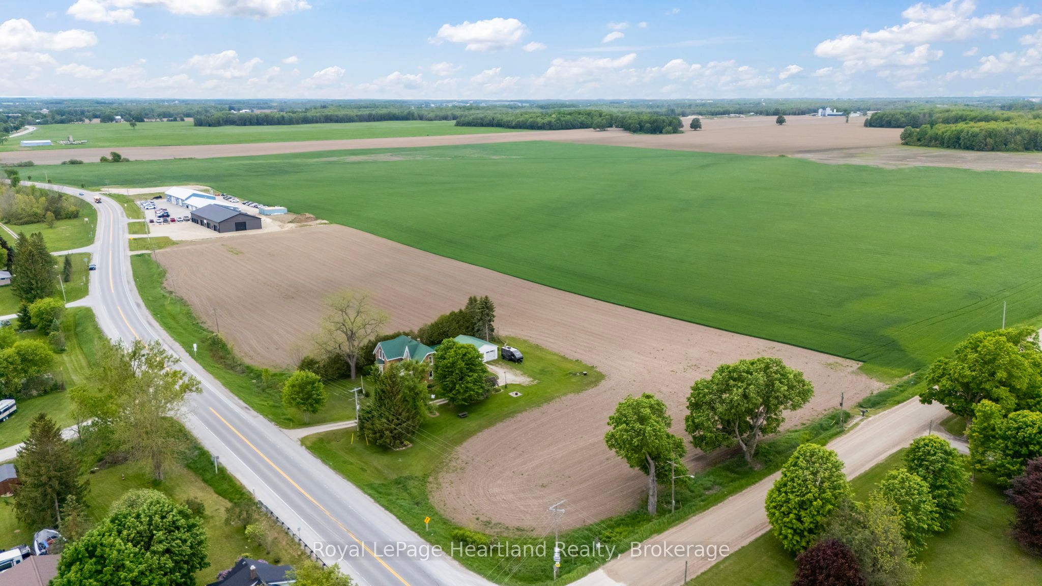 2033 Harriston Road Property Photo 5