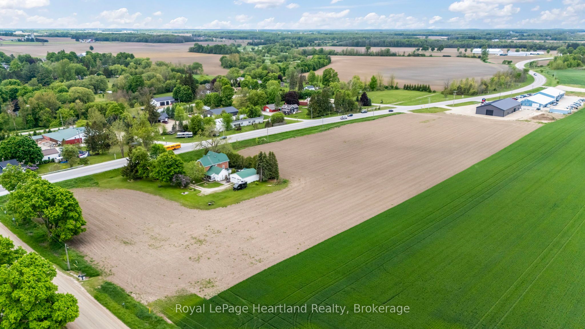 2033 Harriston Road Property Photo 7