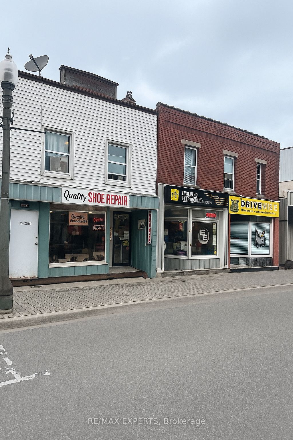 595-599 Dundas Street 595 Property Photo 3