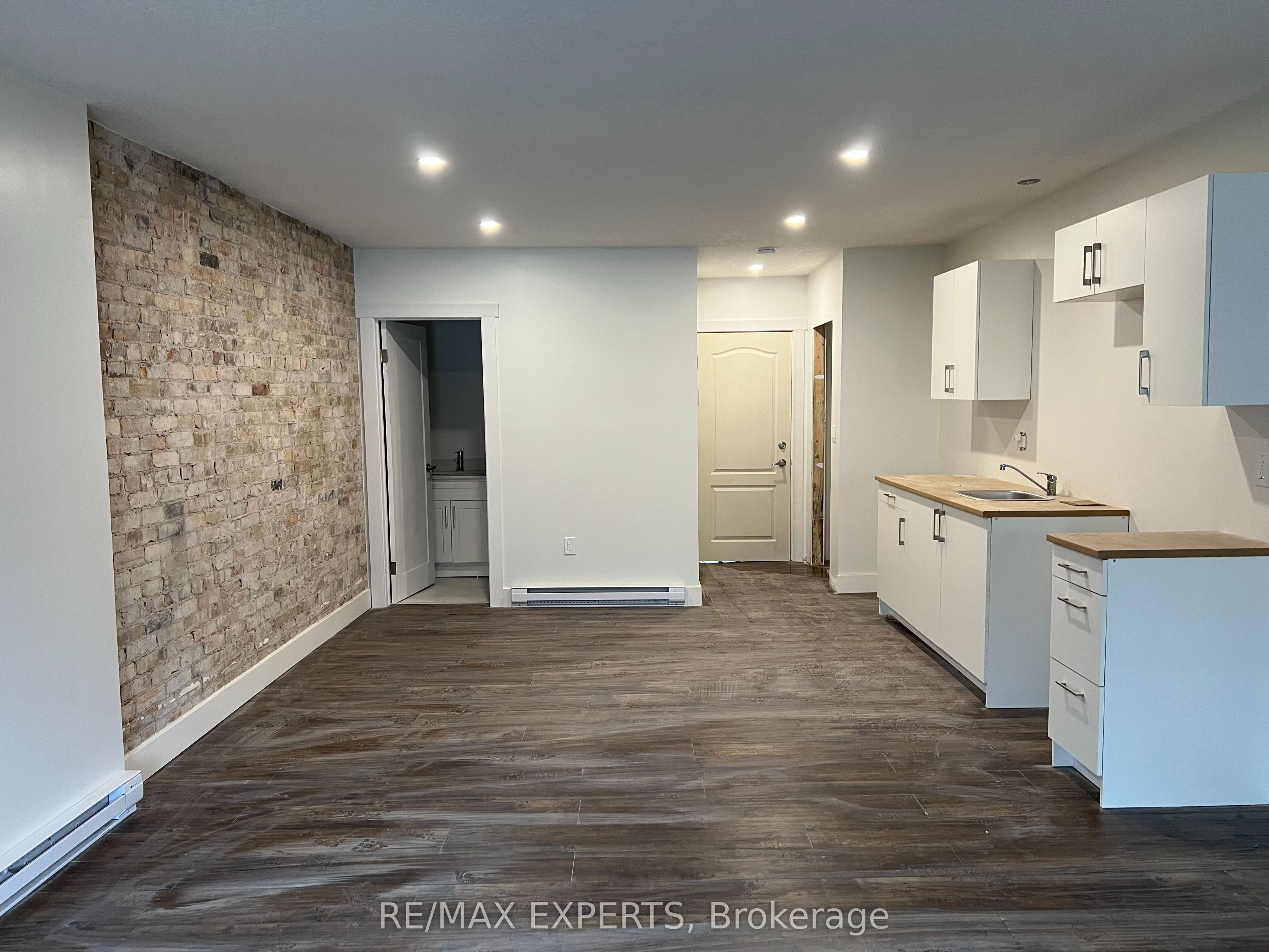 595-599 Dundas Street 595 Property Photo 22