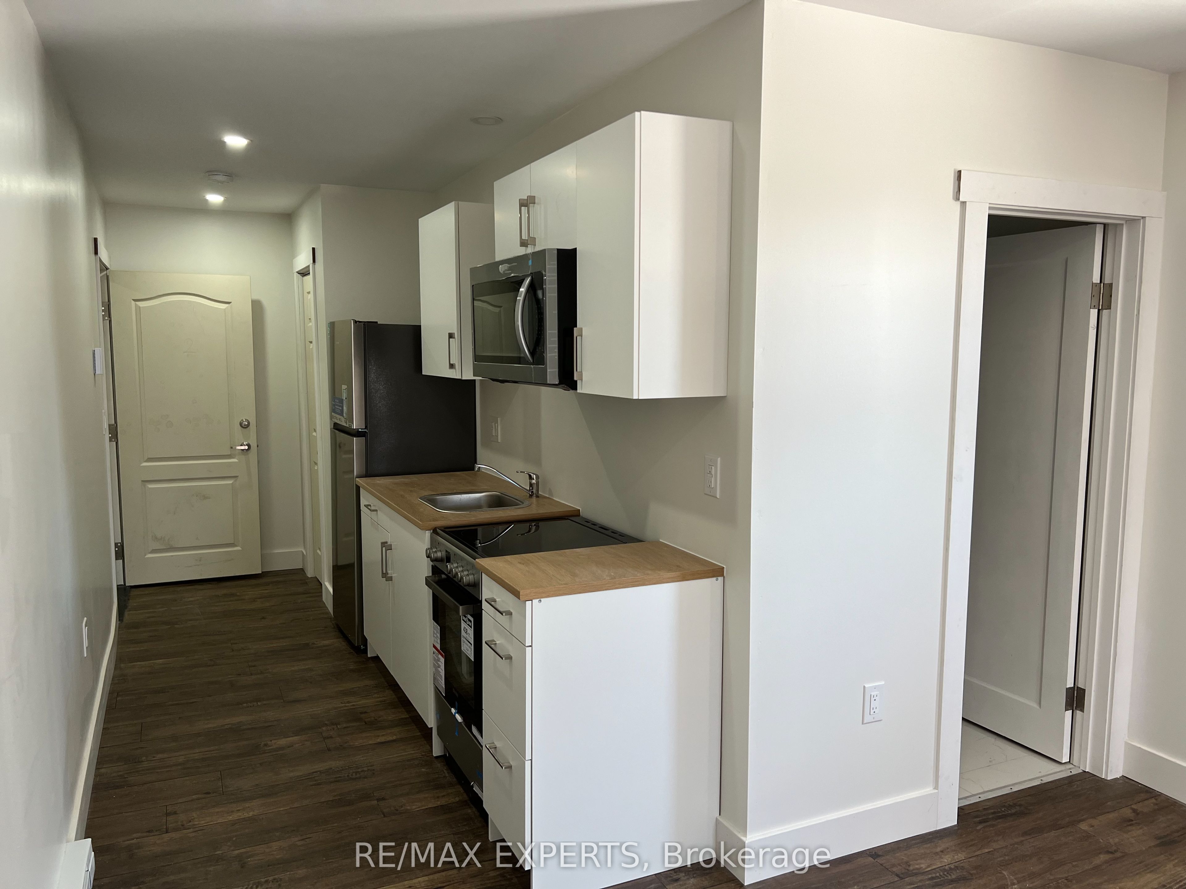 595-599 Dundas Street 595 Property Photo 28