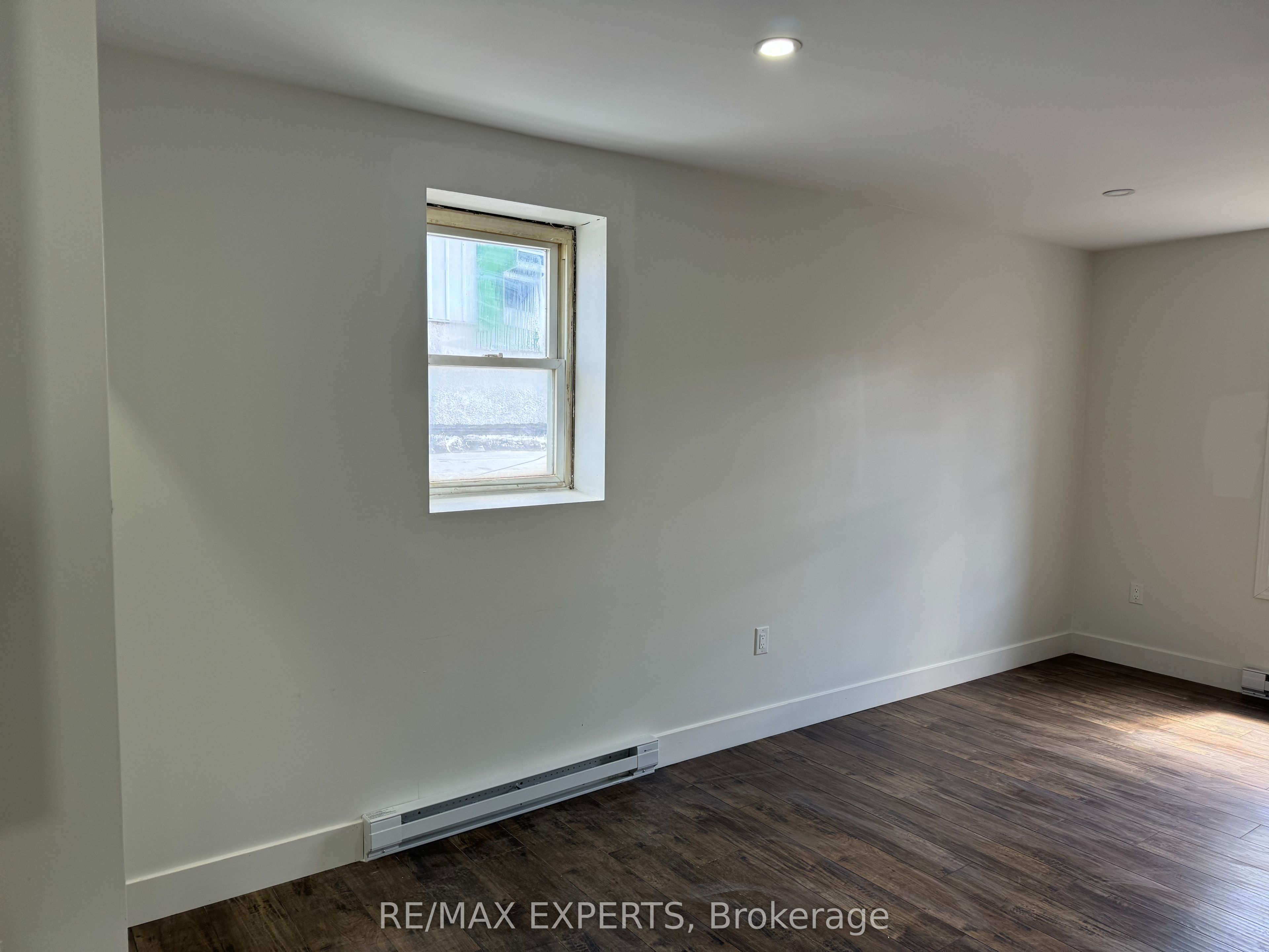 595-599 Dundas Street 595 Property Photo 30