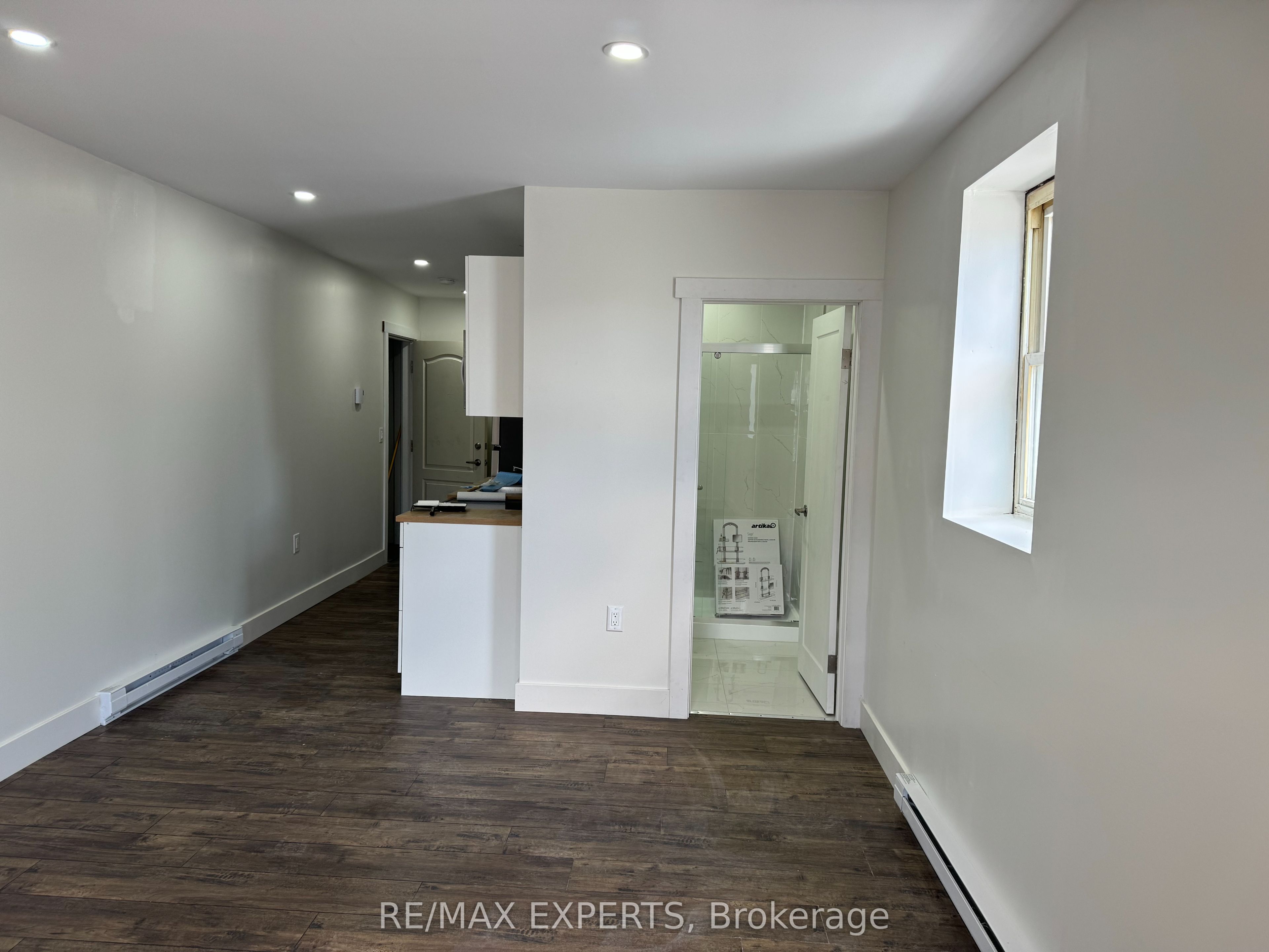 595-599 Dundas Street 595 Property Photo 33
