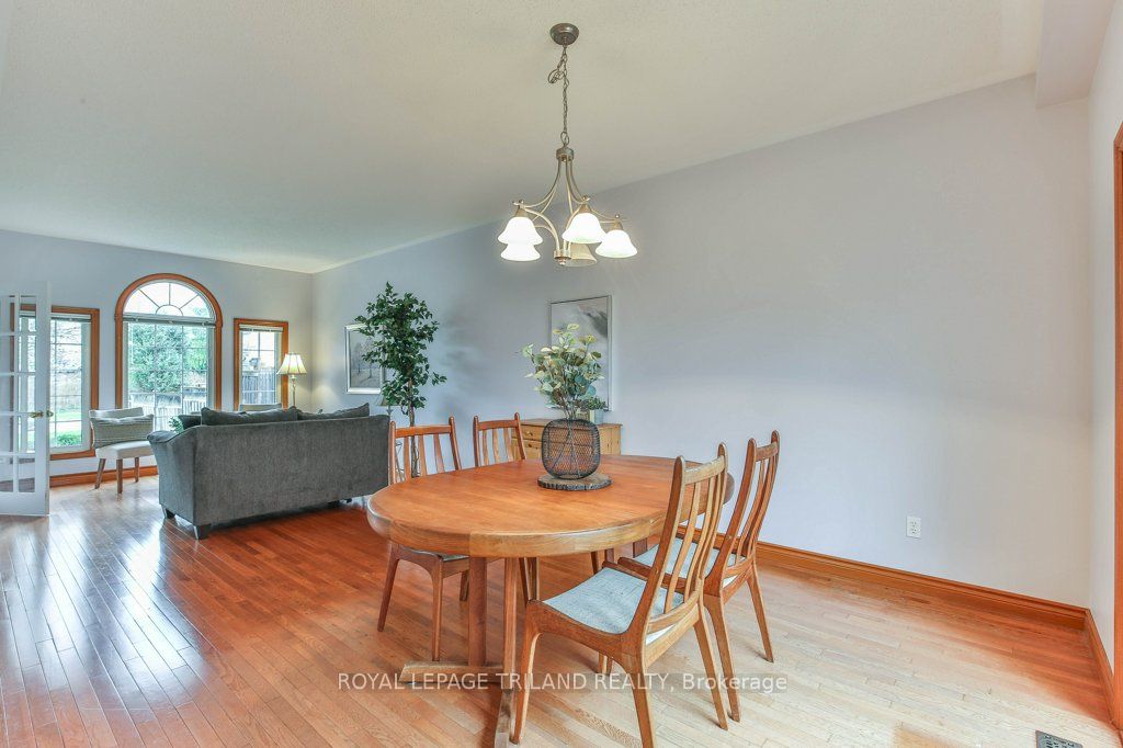 41 Greyrock Crescent Property Photo 6