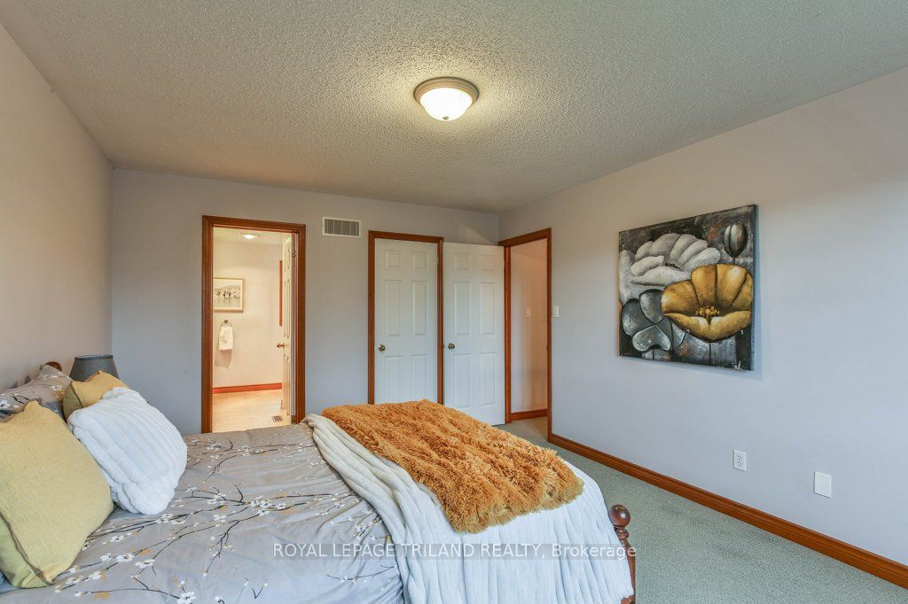 41 Greyrock Crescent Property Photo 18