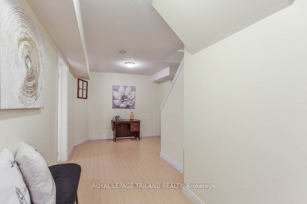 41 Greyrock Crescent Property Photo 30
