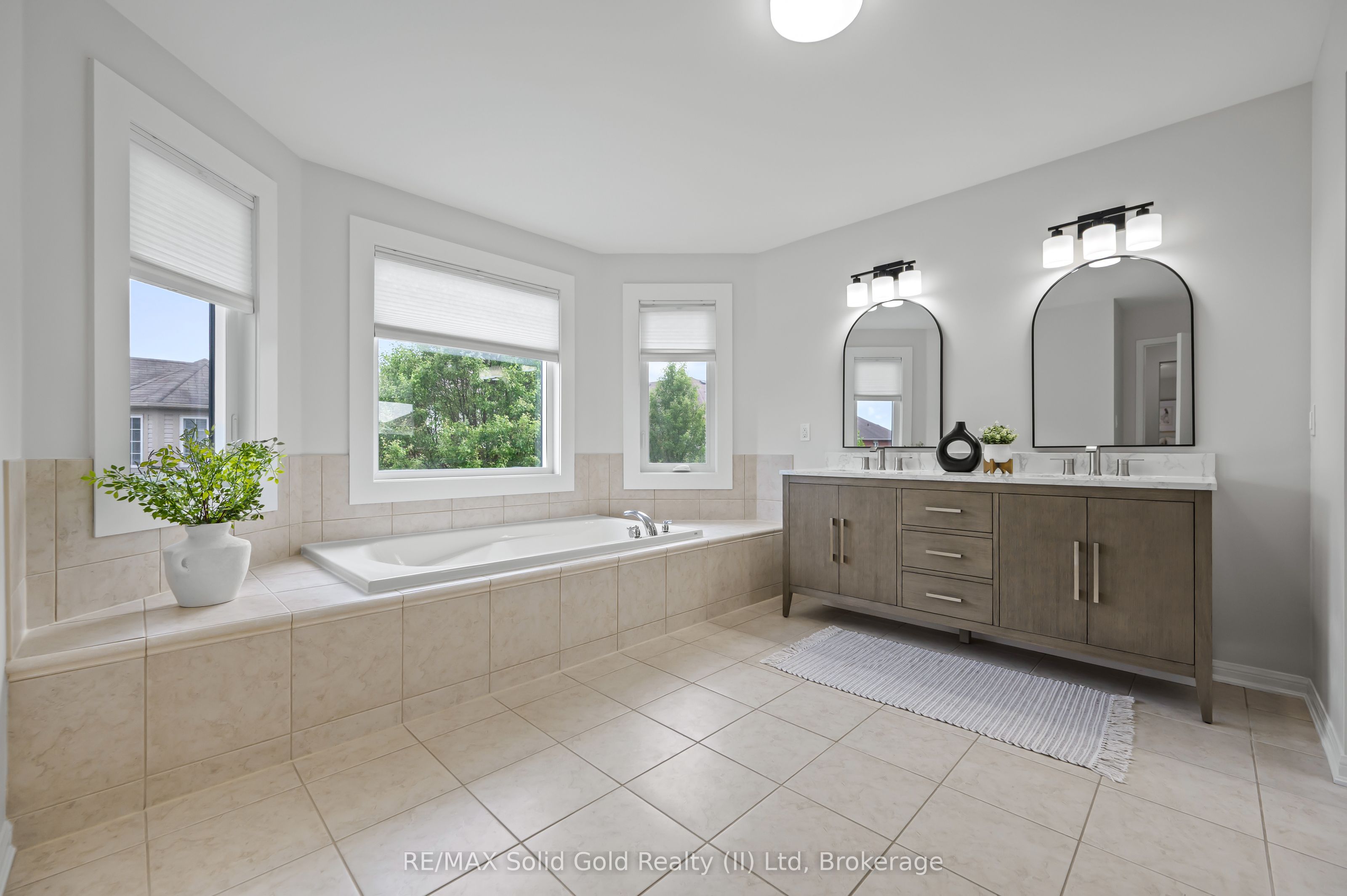 76 Porter Crescent Property Photo 27