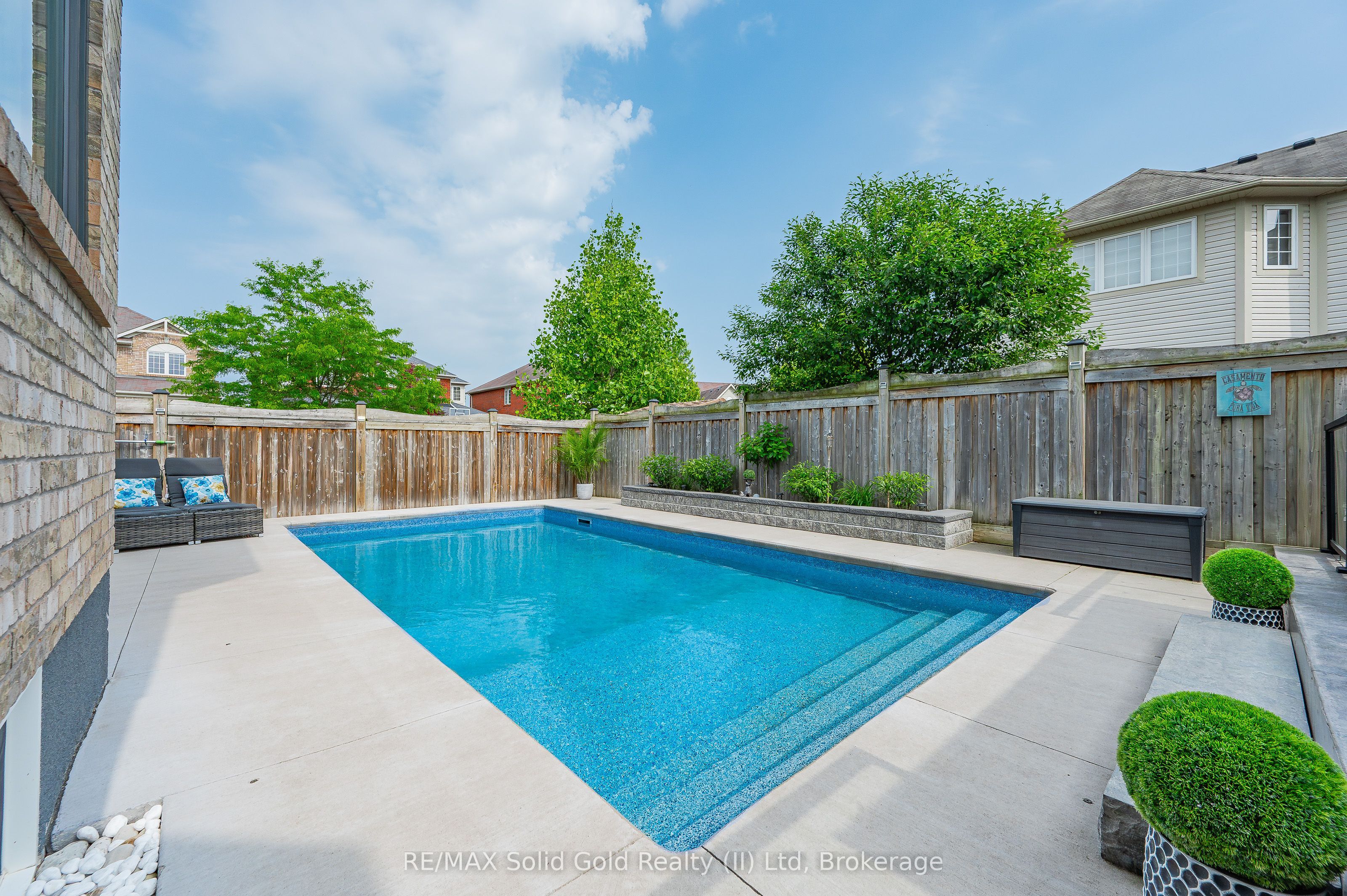 76 Porter Crescent Property Photo 40