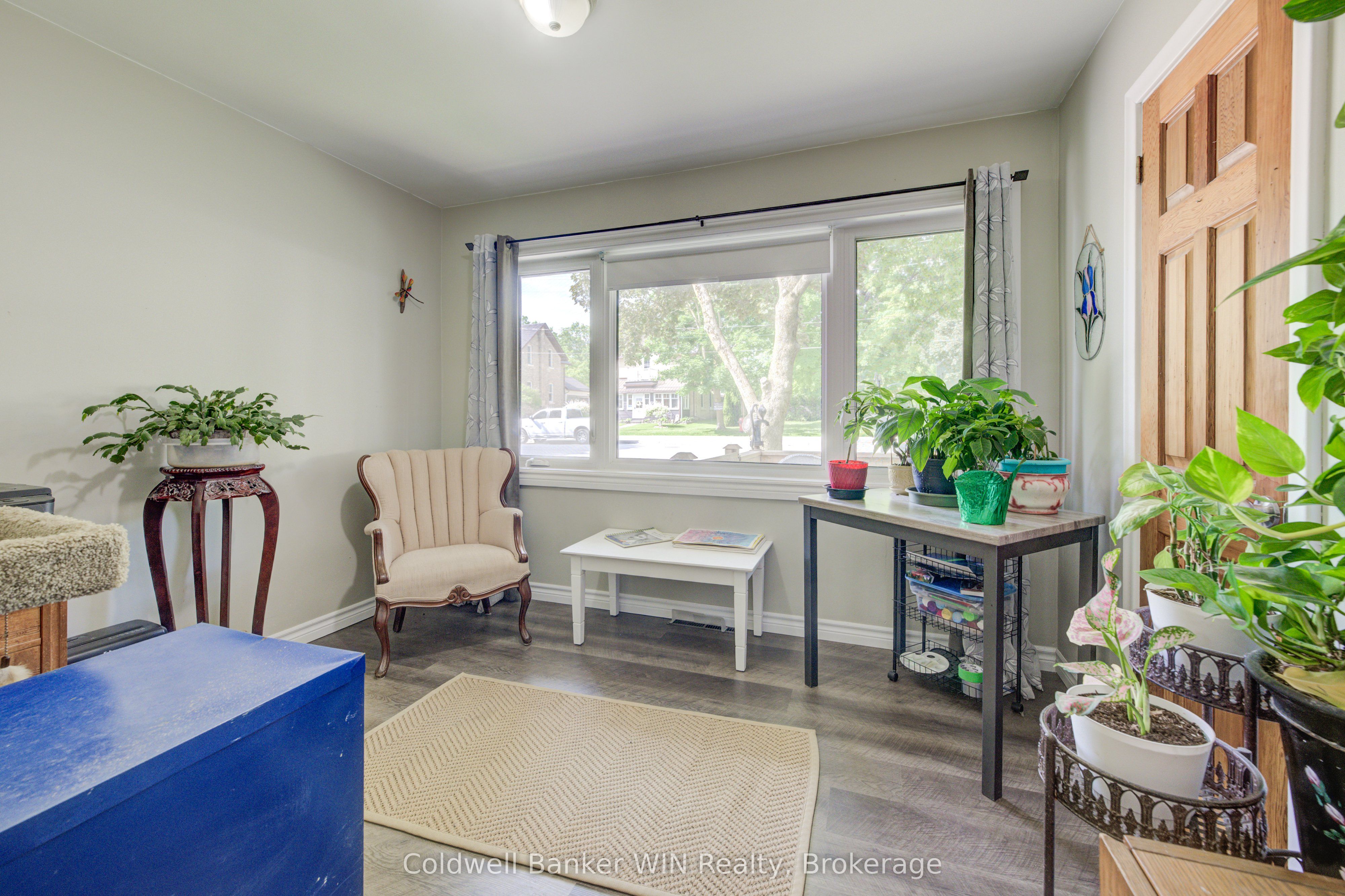 150 Normanby Street N Property Photo 17