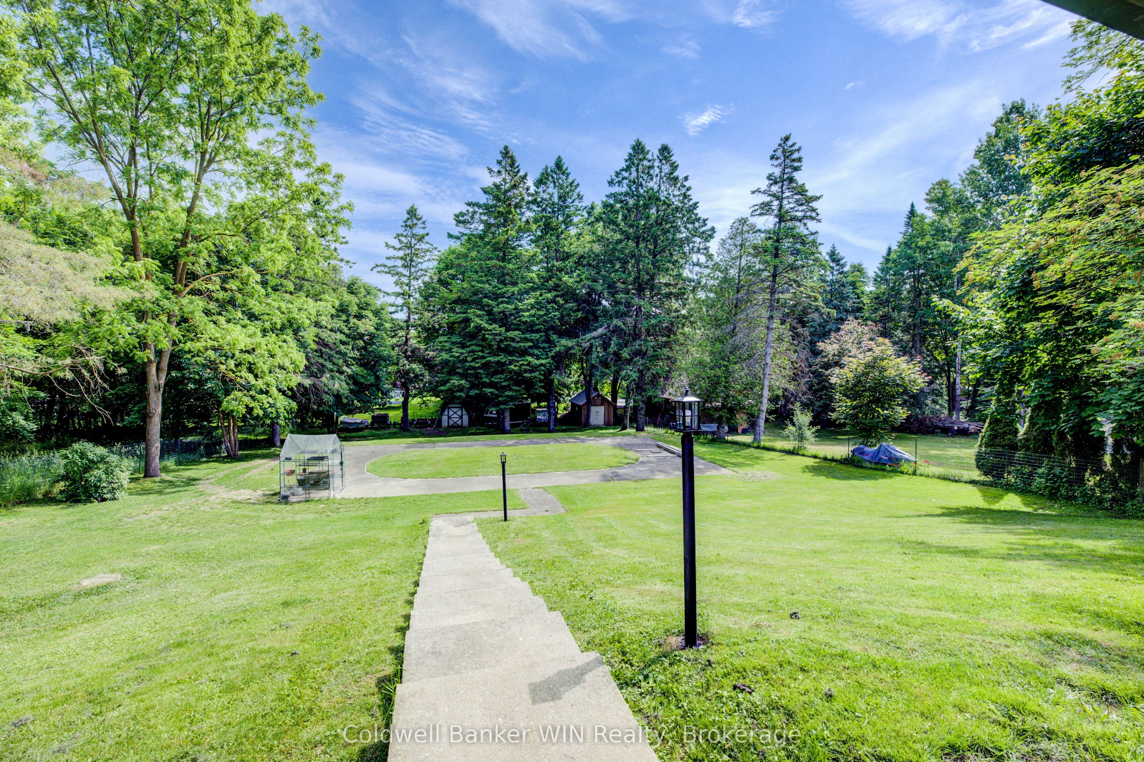150 Normanby Street N Property Photo 27