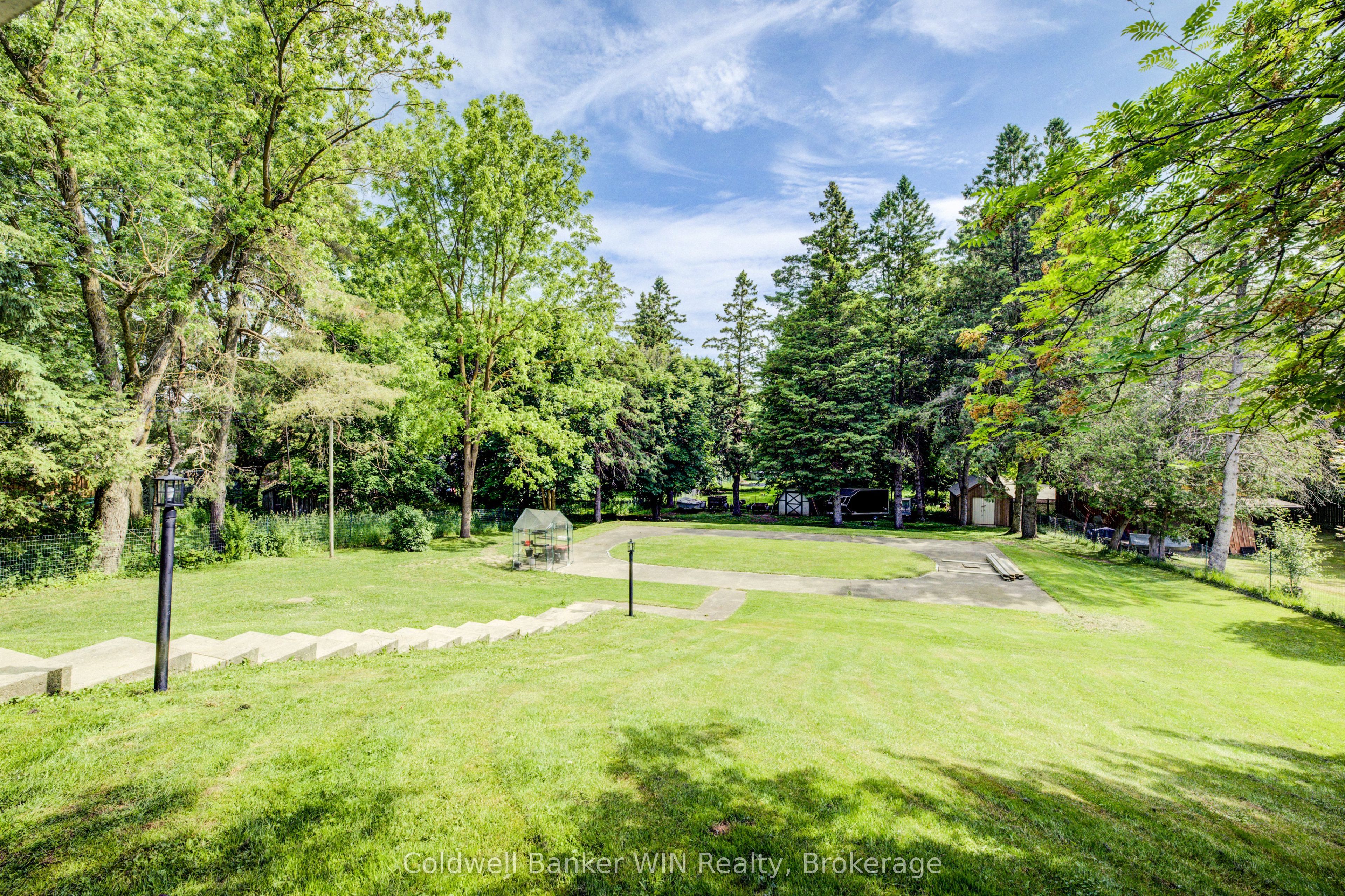 150 Normanby Street N Property Photo 29