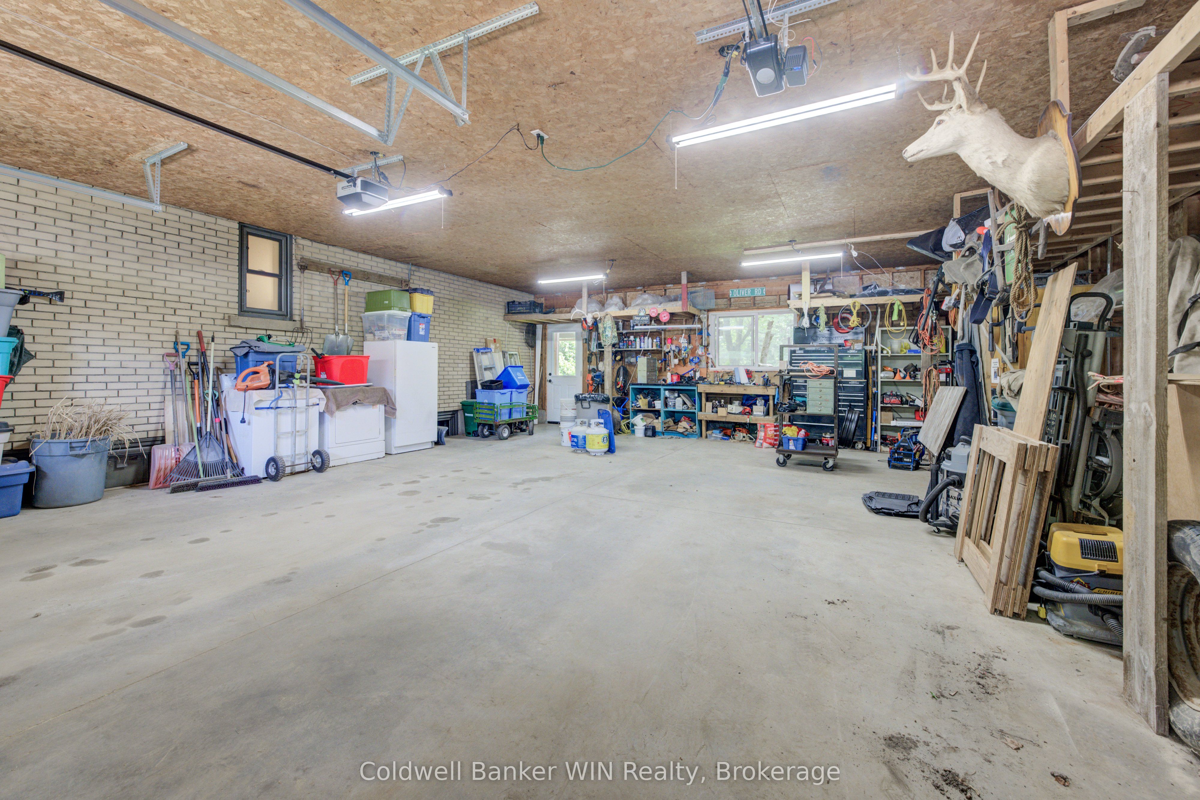 150 Normanby Street N Property Photo 38