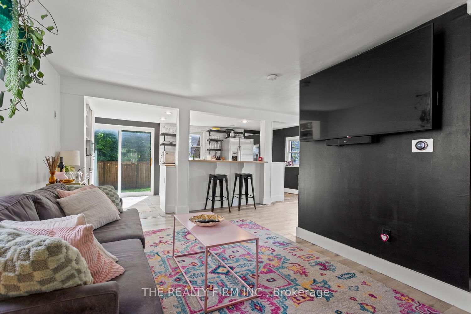 112 Edward Street Property Photo 12