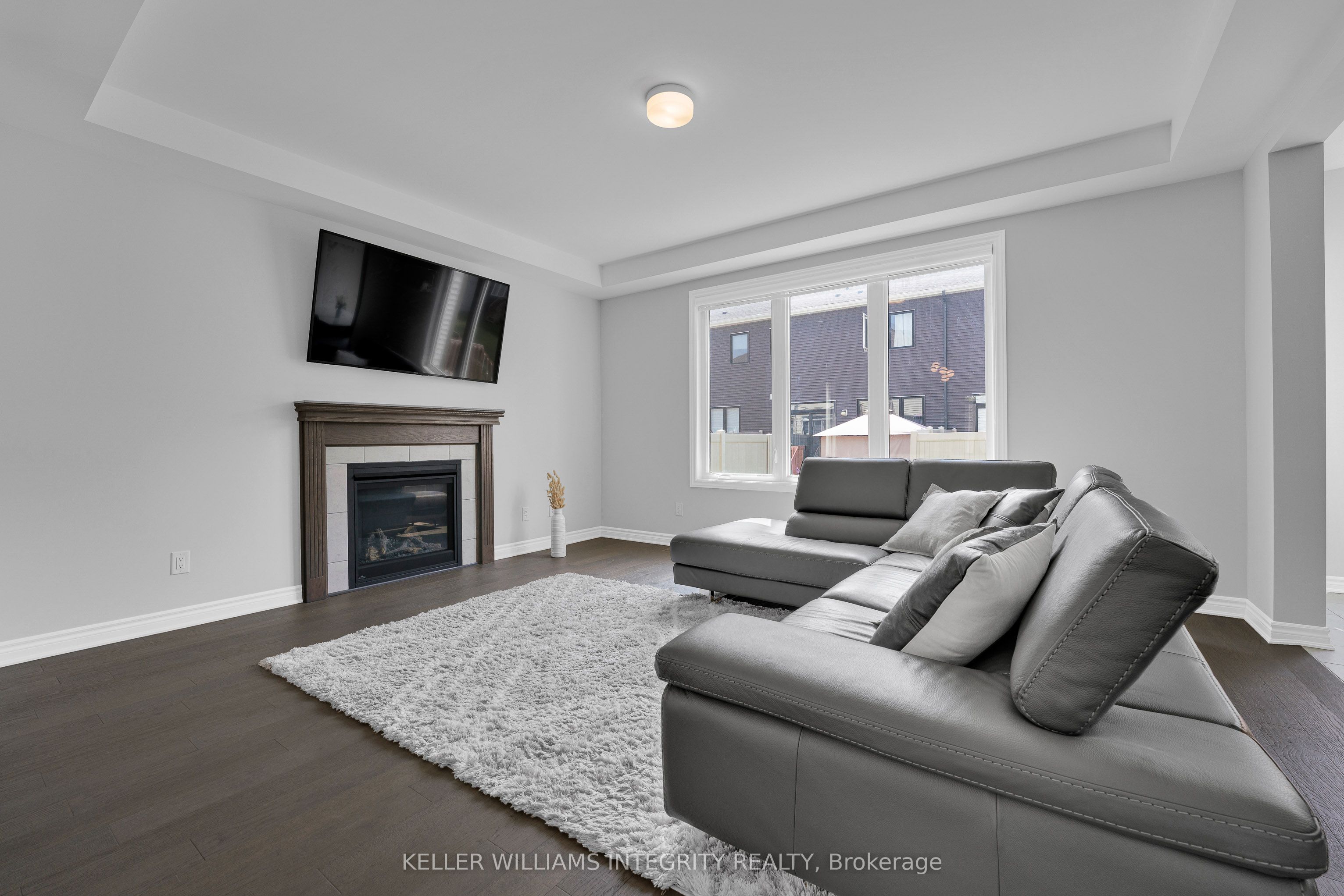 482 Alcor Terrace Property Photo 4