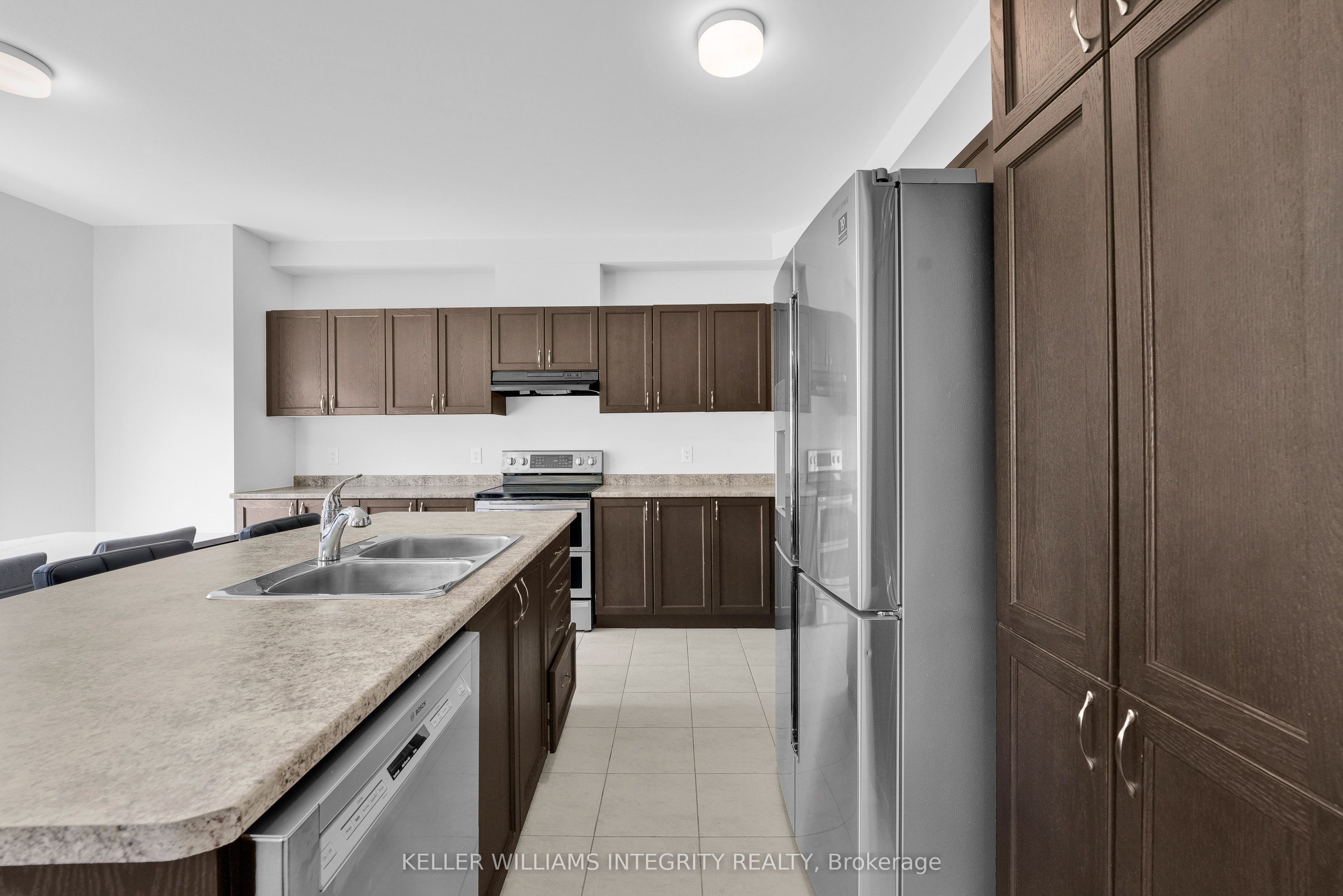 482 Alcor Terrace Property Photo 16