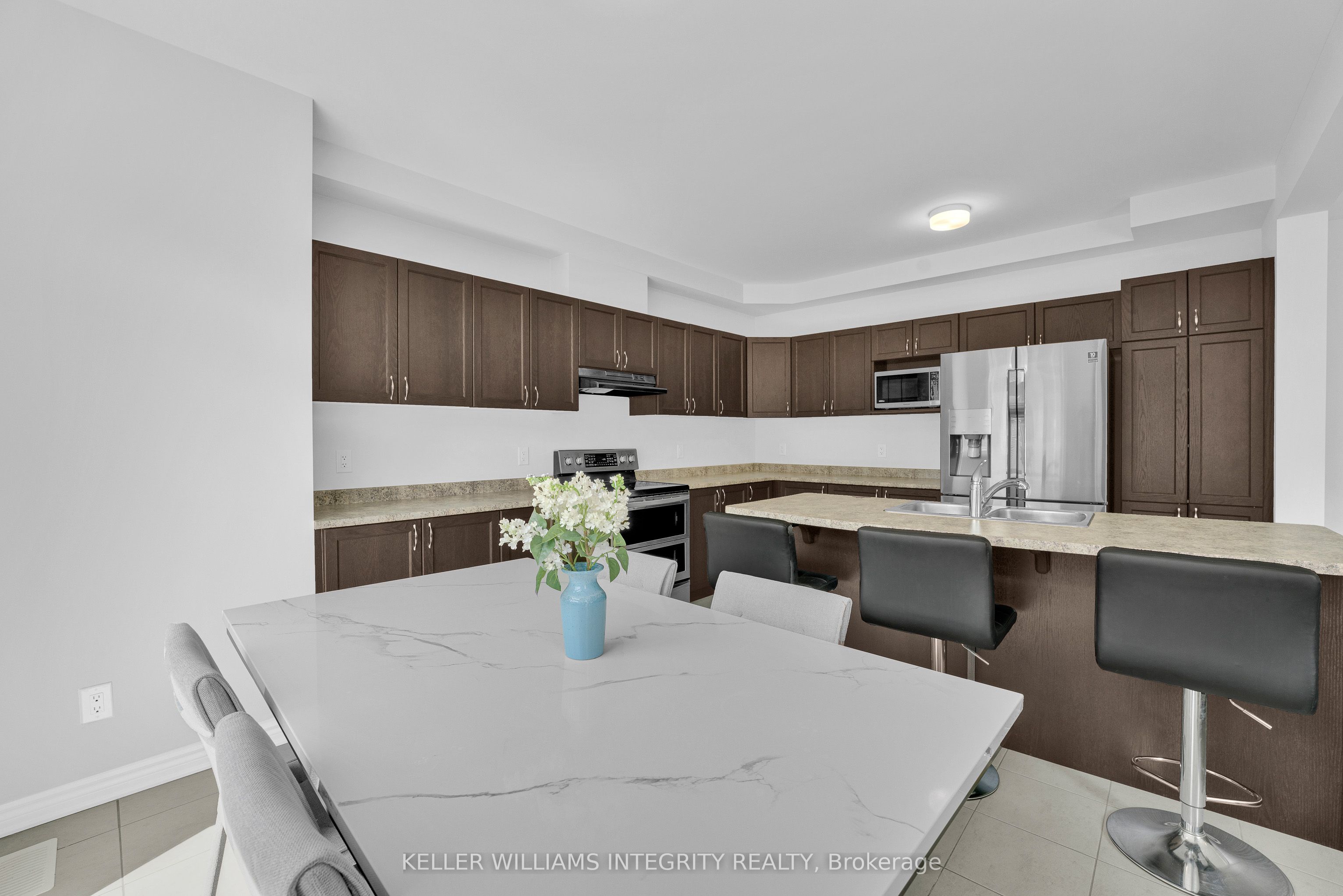482 Alcor Terrace Property Photo 17