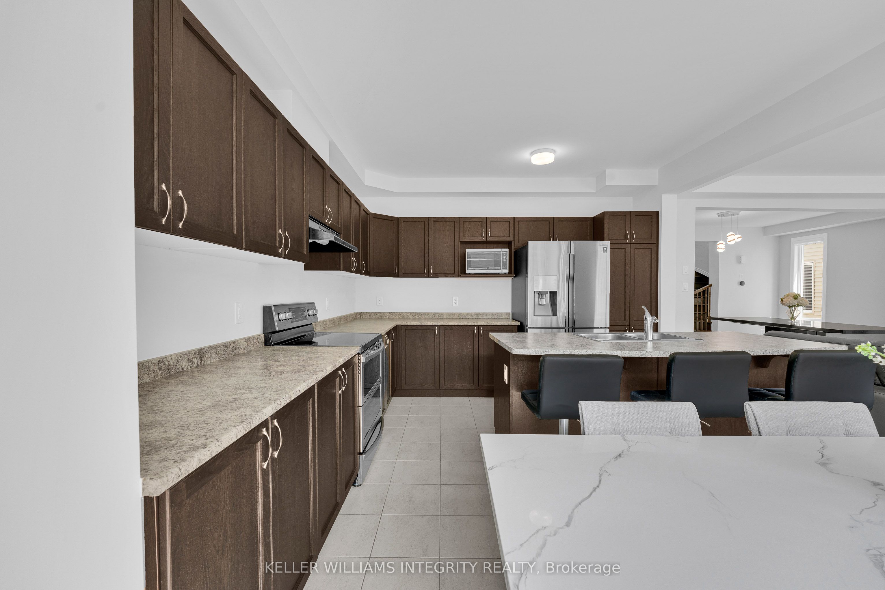 482 Alcor Terrace Property Photo 18