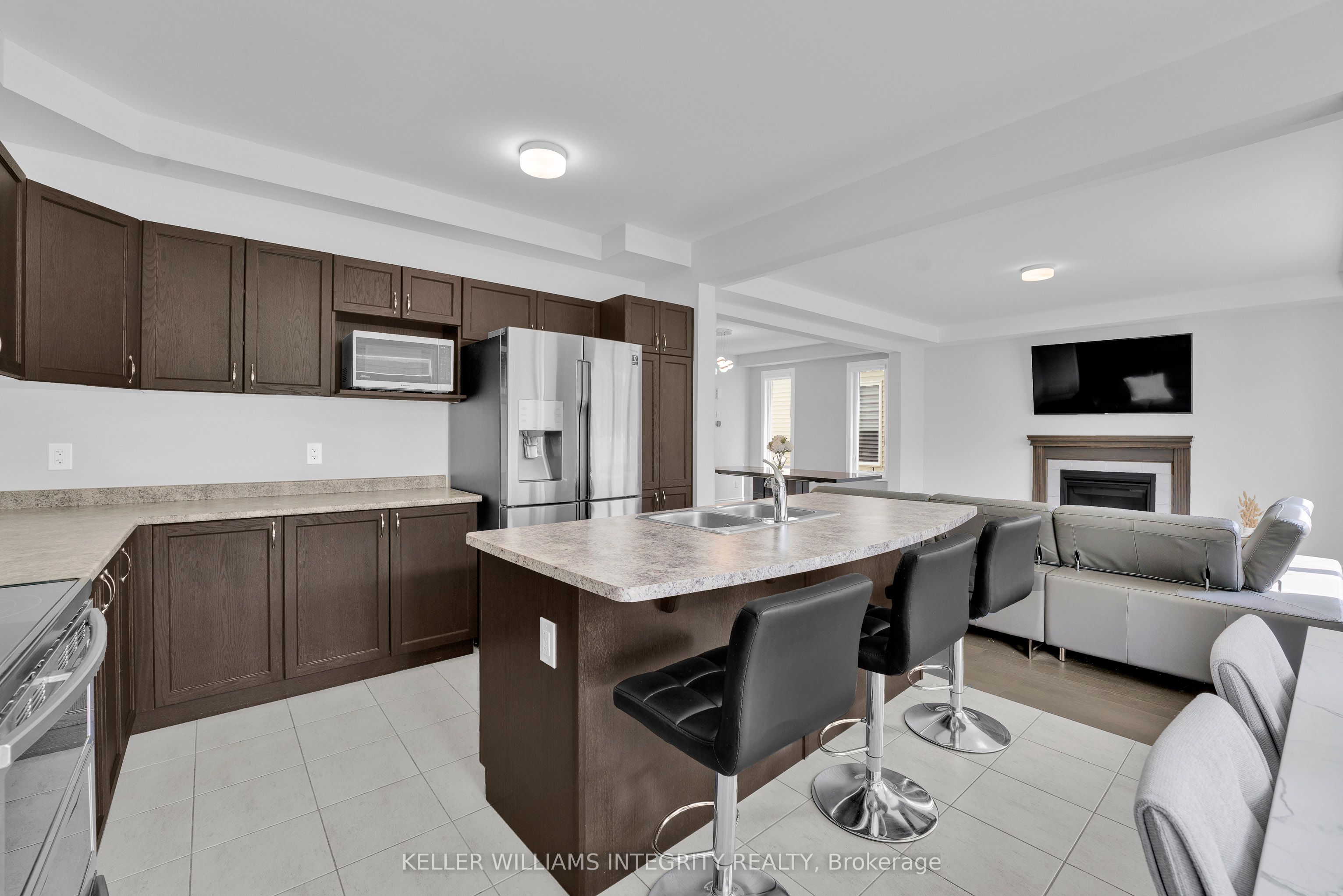 482 Alcor Terrace Property Photo 19
