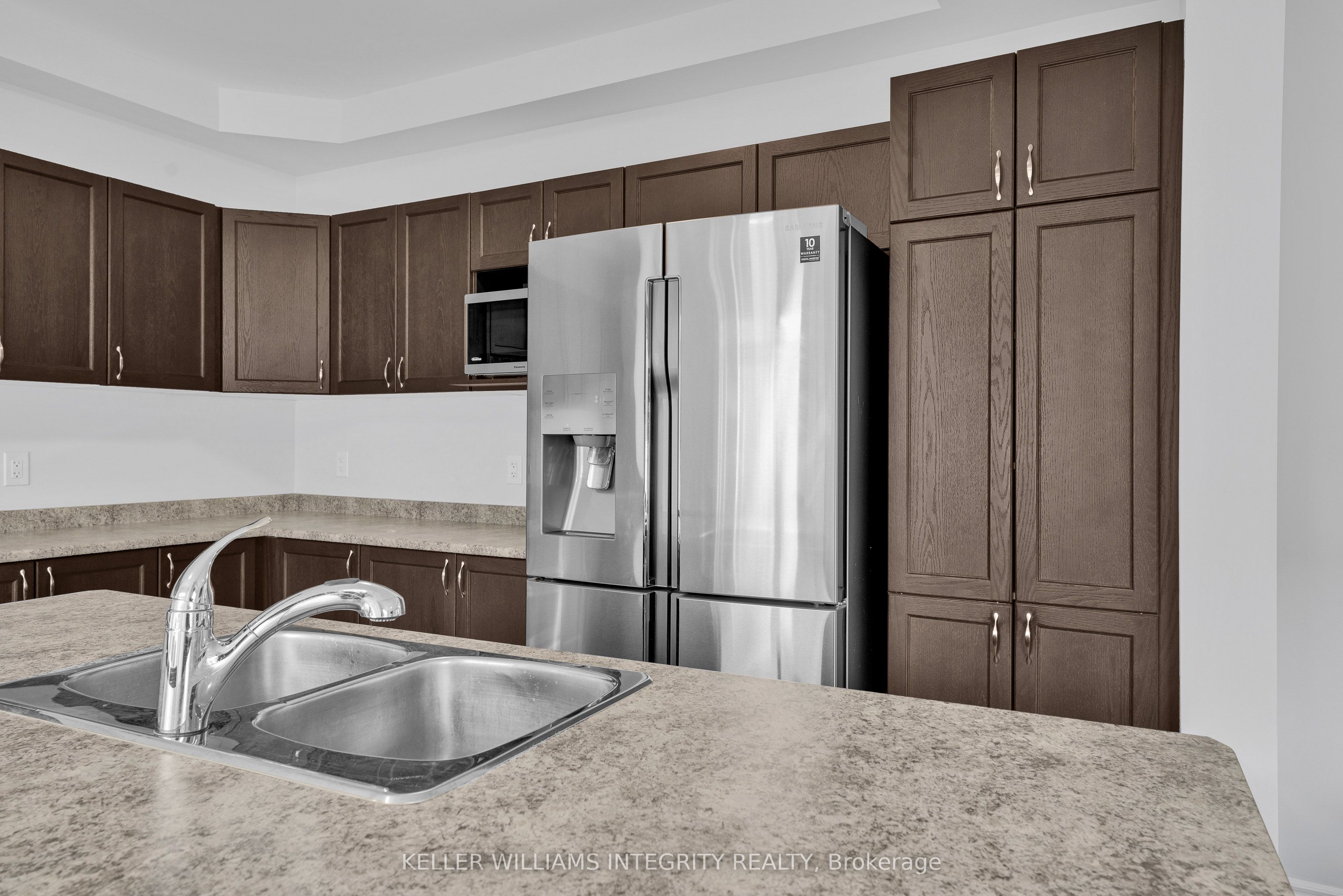 482 Alcor Terrace Property Photo 20