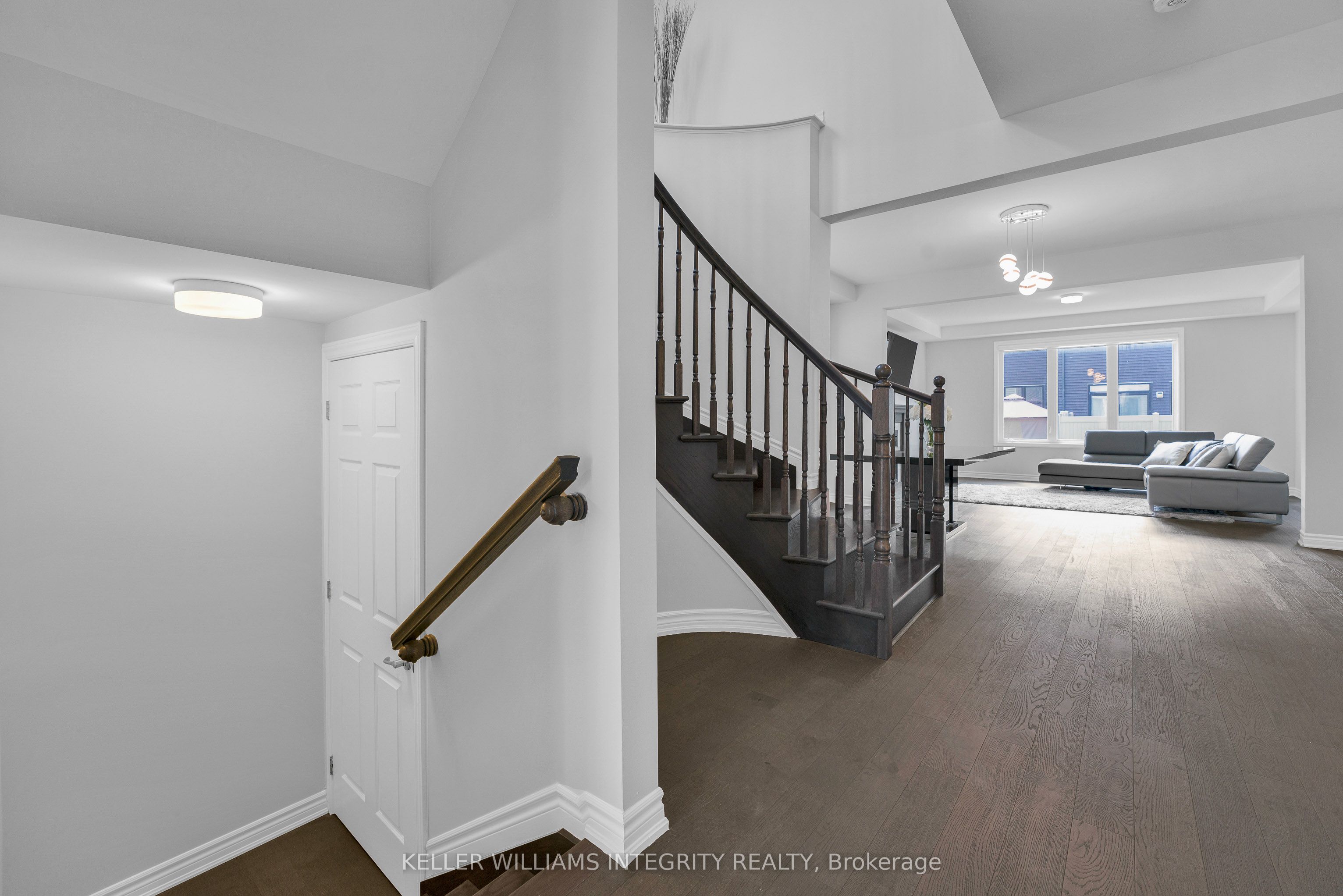 482 Alcor Terrace Property Photo 23