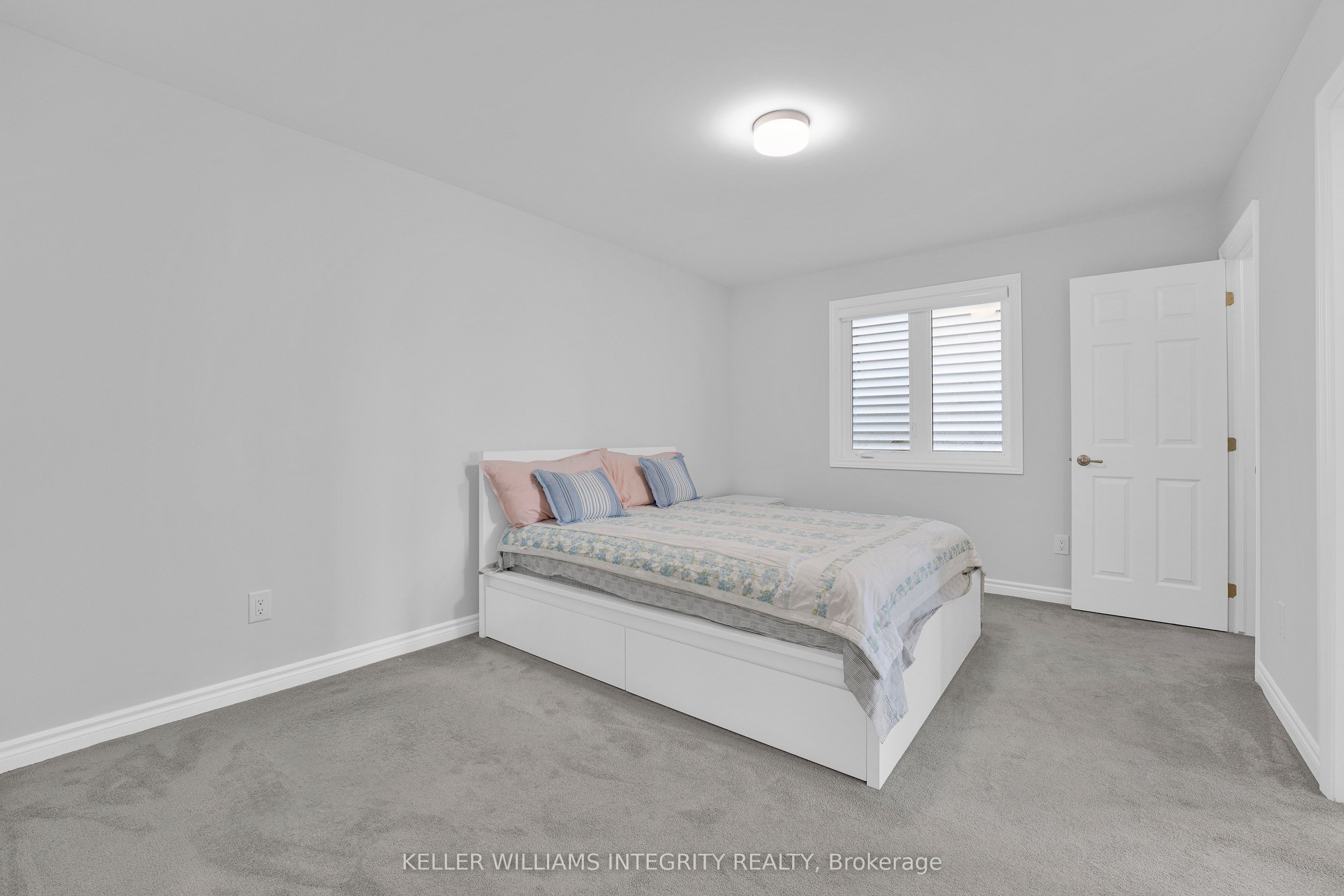 482 Alcor Terrace Property Photo 35