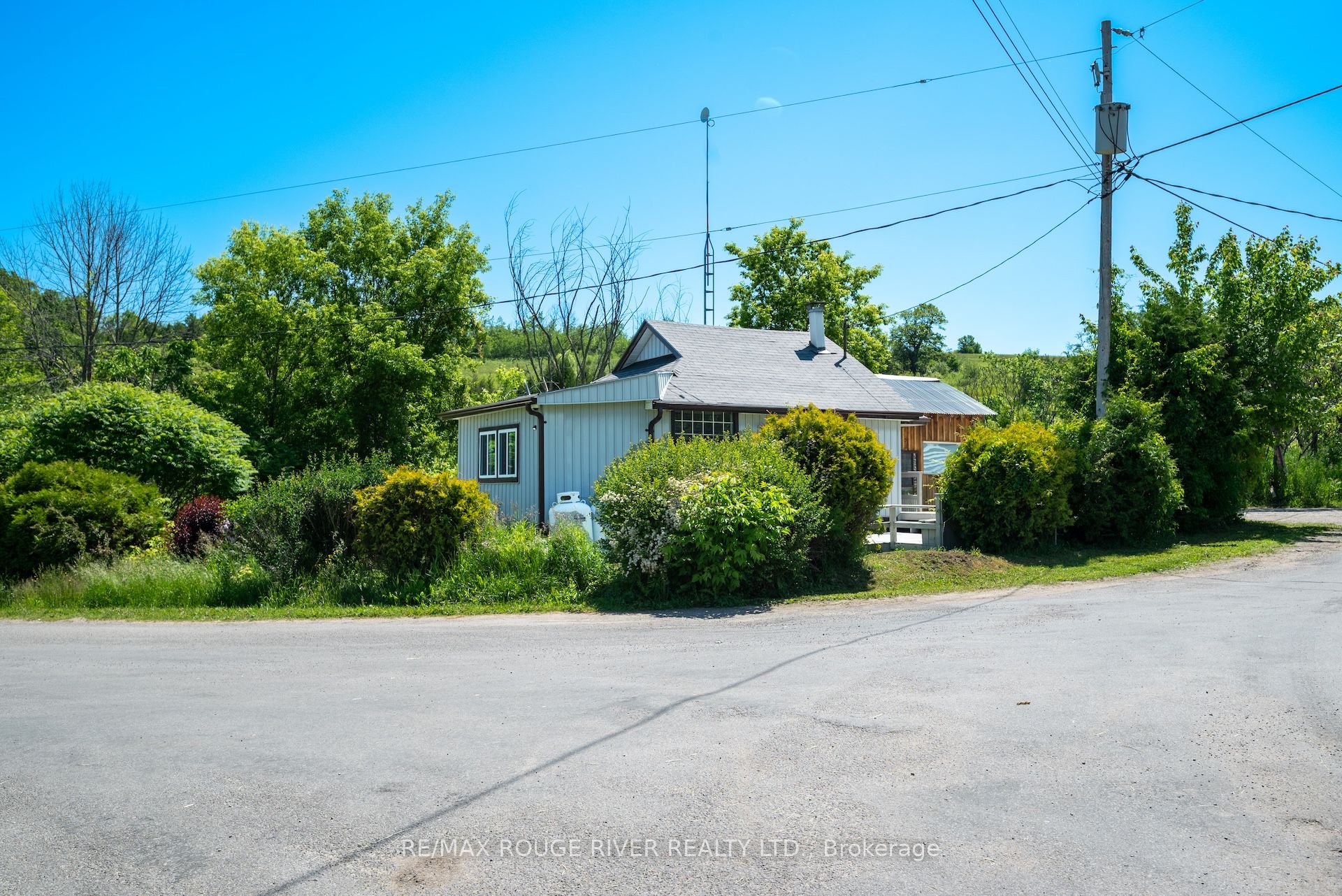 200 Dunnette Landing Rd Property Photo 1