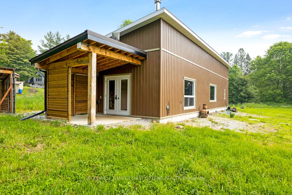 301 Maberly Station Road Property Photo 1
